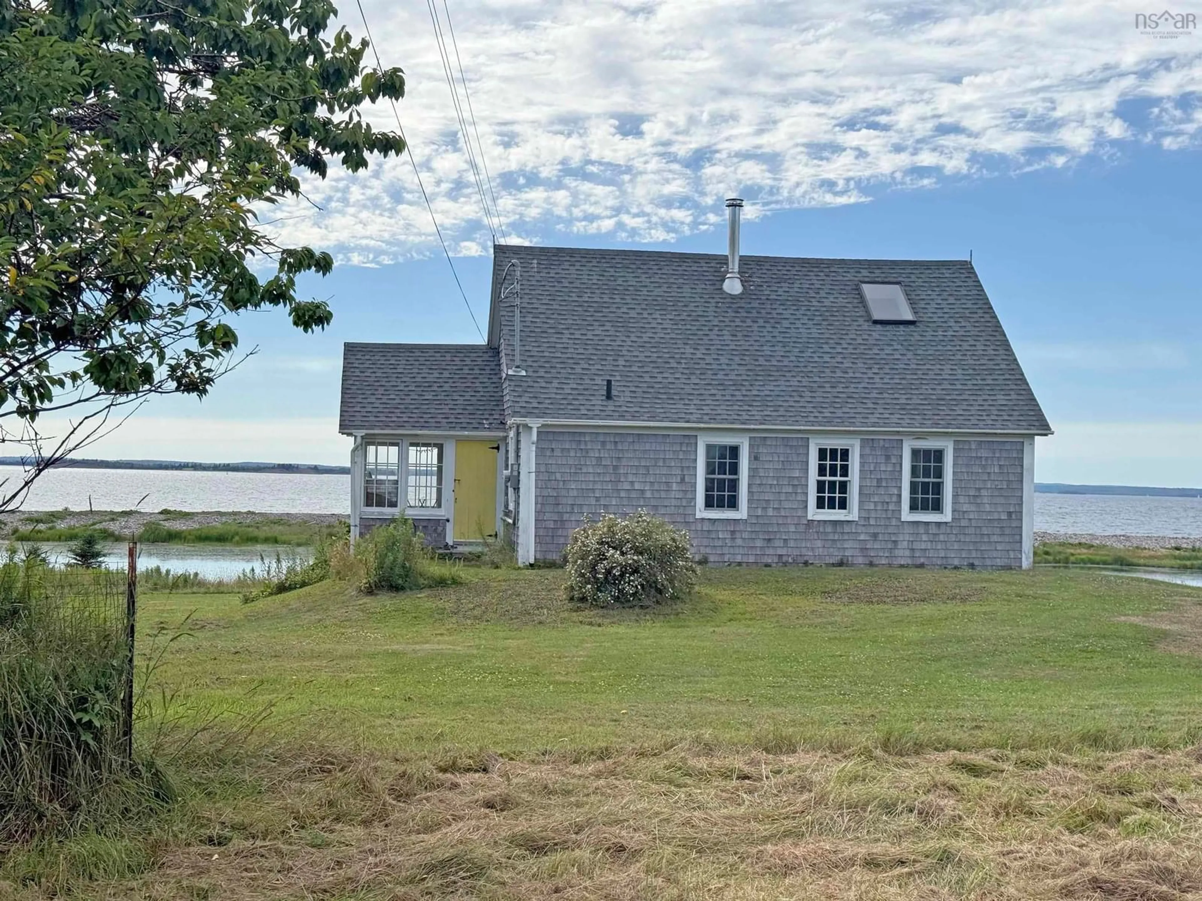 A pic from outside/outdoor area/front of a property/back of a property/a pic from drone, water/lake/river/ocean view for 351 Big Tancook Rd, Big Tancook Island Nova Scotia B0J 3G0