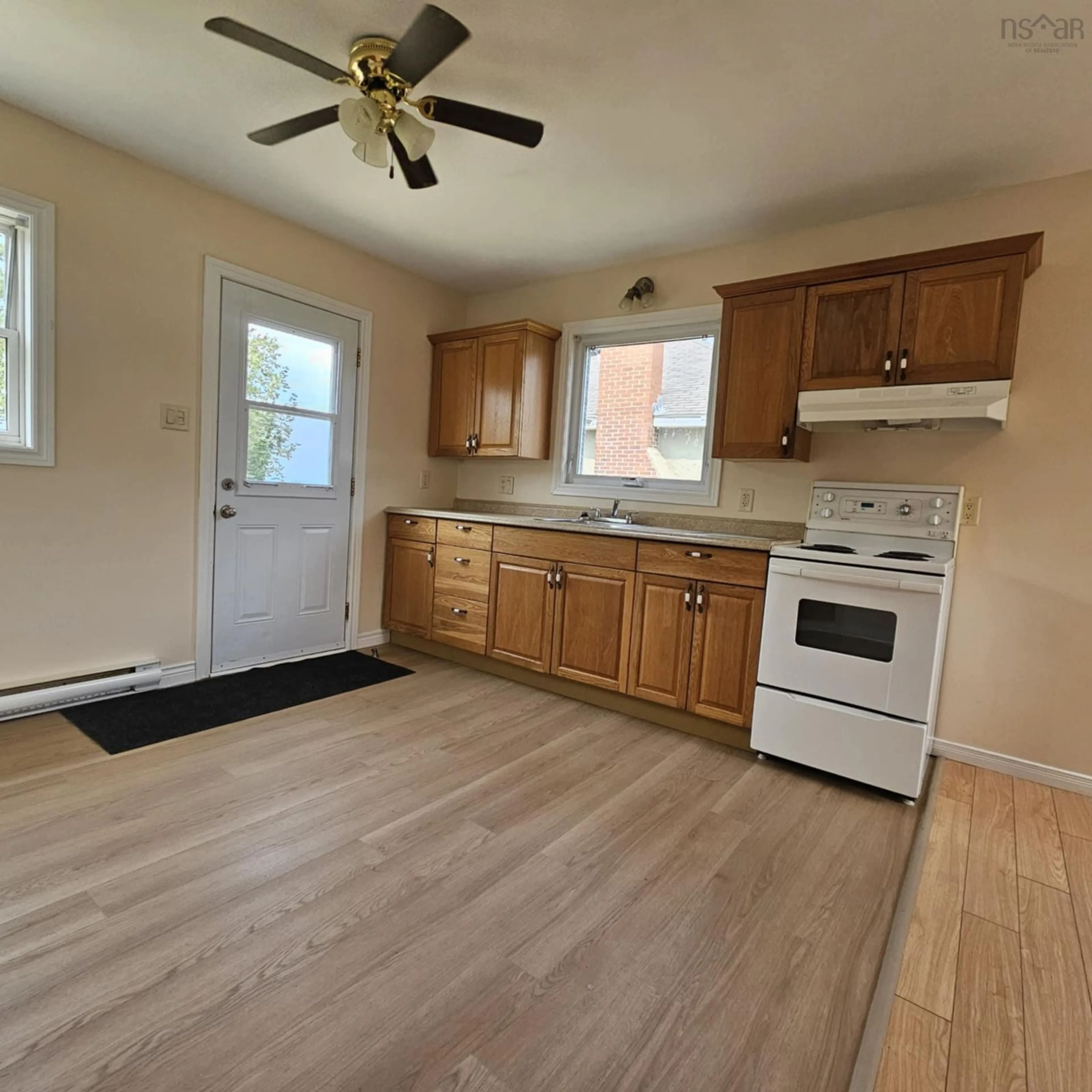 Unknown for 43 Colby St, Sydney Nova Scotia B1P 3P9
