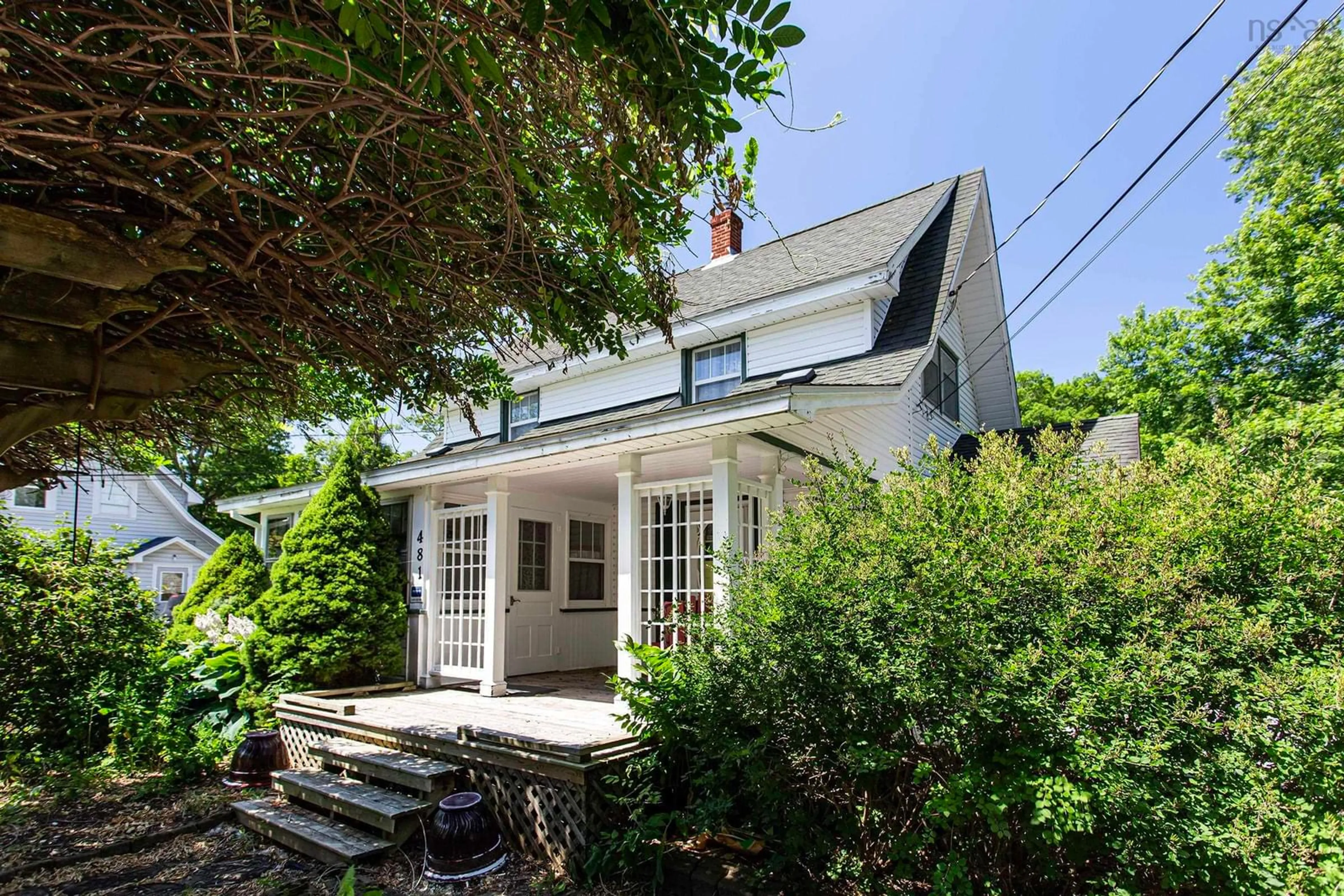Patio, street for 481 Main St, Middleton Nova Scotia B0S 1P0