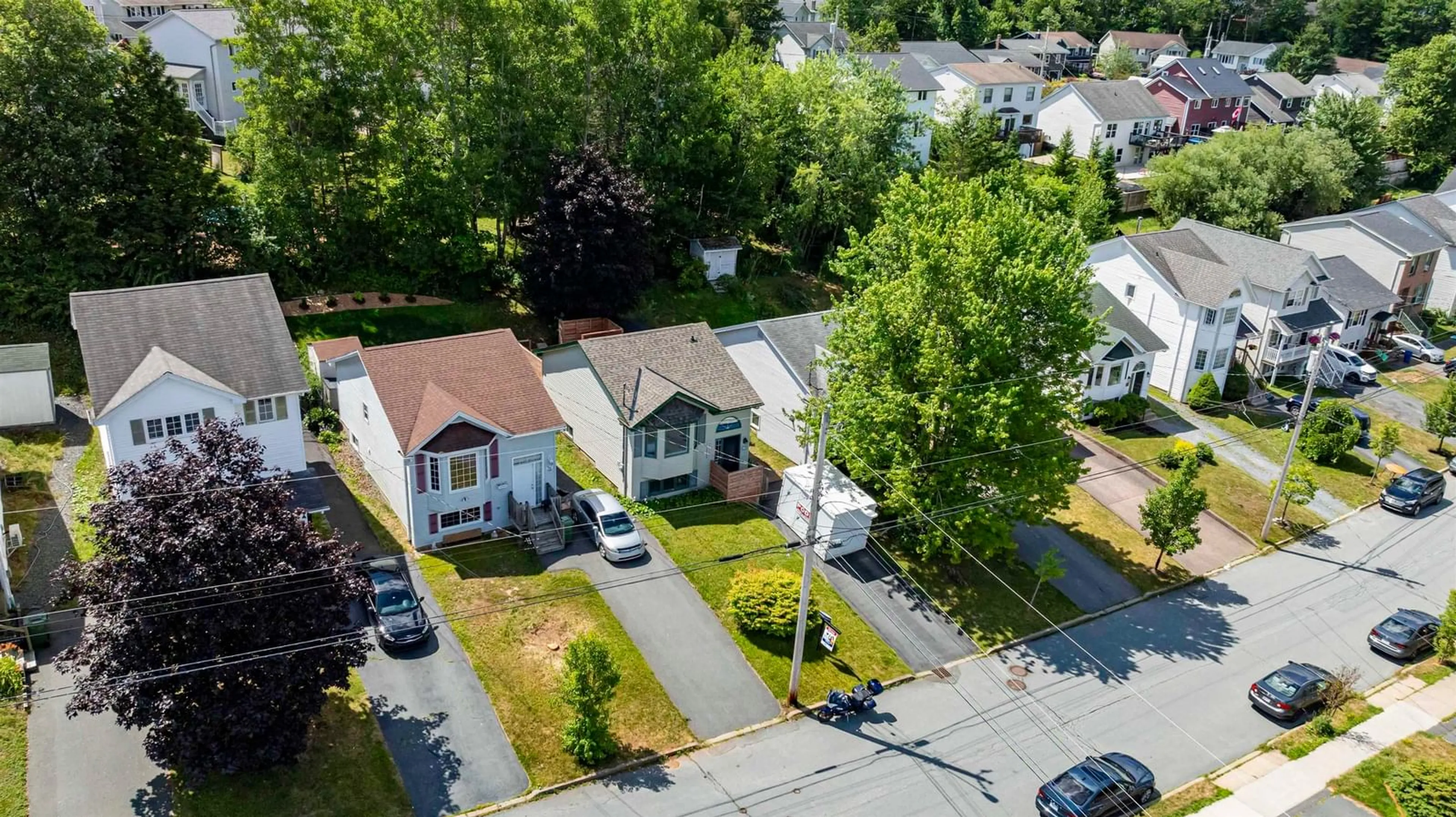 A pic from outside/outdoor area/front of a property/back of a property/a pic from drone, street for 73 Armcrest Dr, Lower Sackville Nova Scotia B4C 3Z8