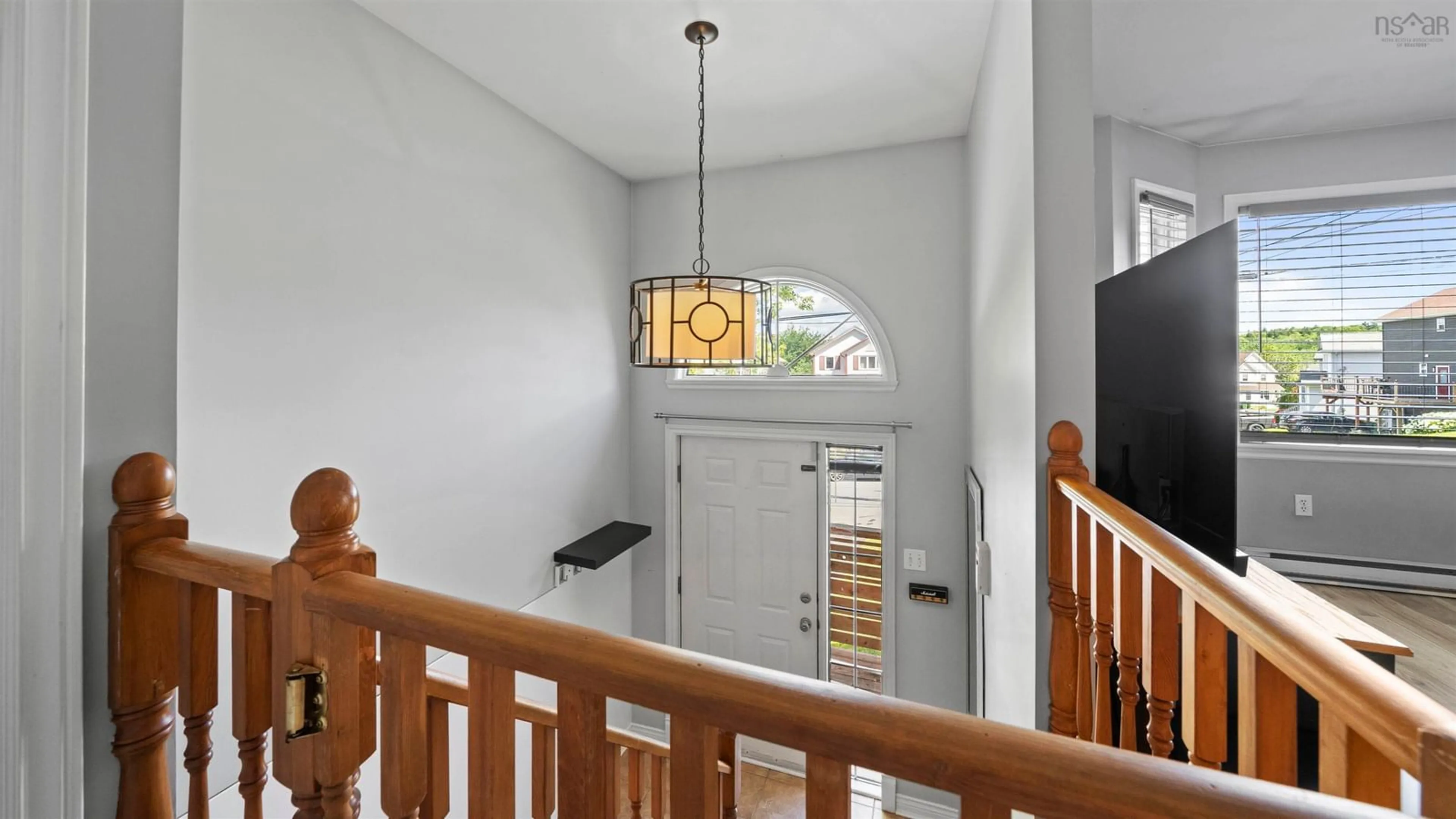 Indoor foyer for 73 Armcrest Dr, Lower Sackville Nova Scotia B4C 3Z8