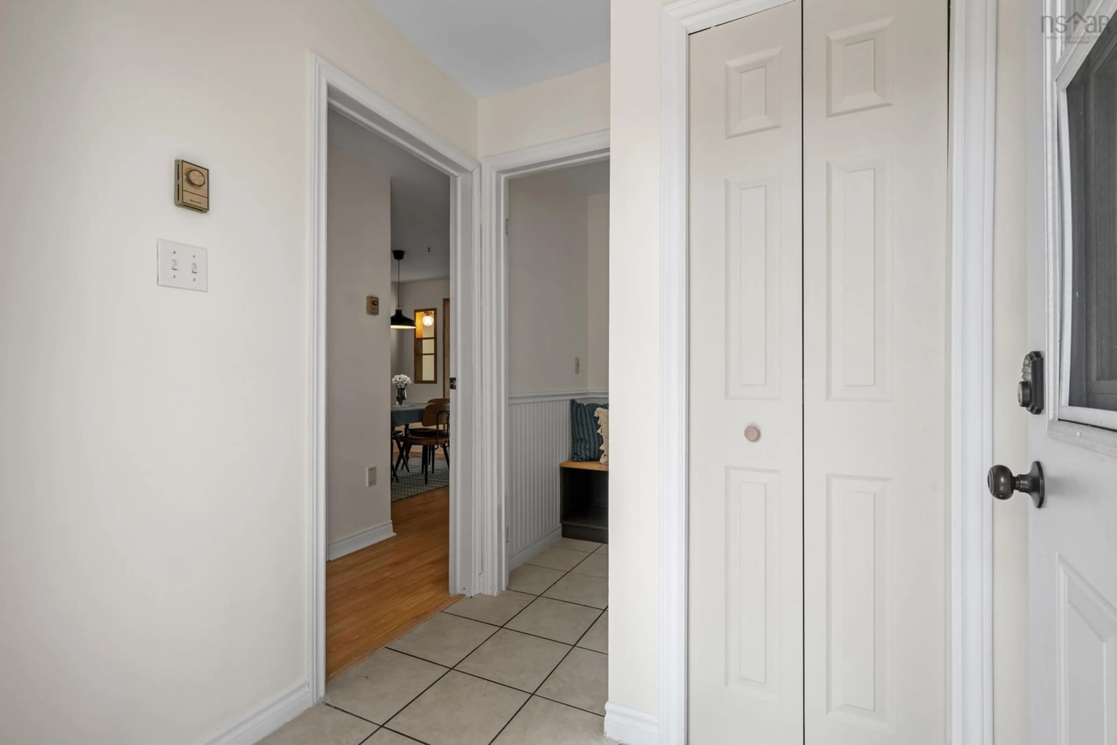 Indoor entryway for 220 Greenwood Ave, Timberlea Nova Scotia B3T 1H8