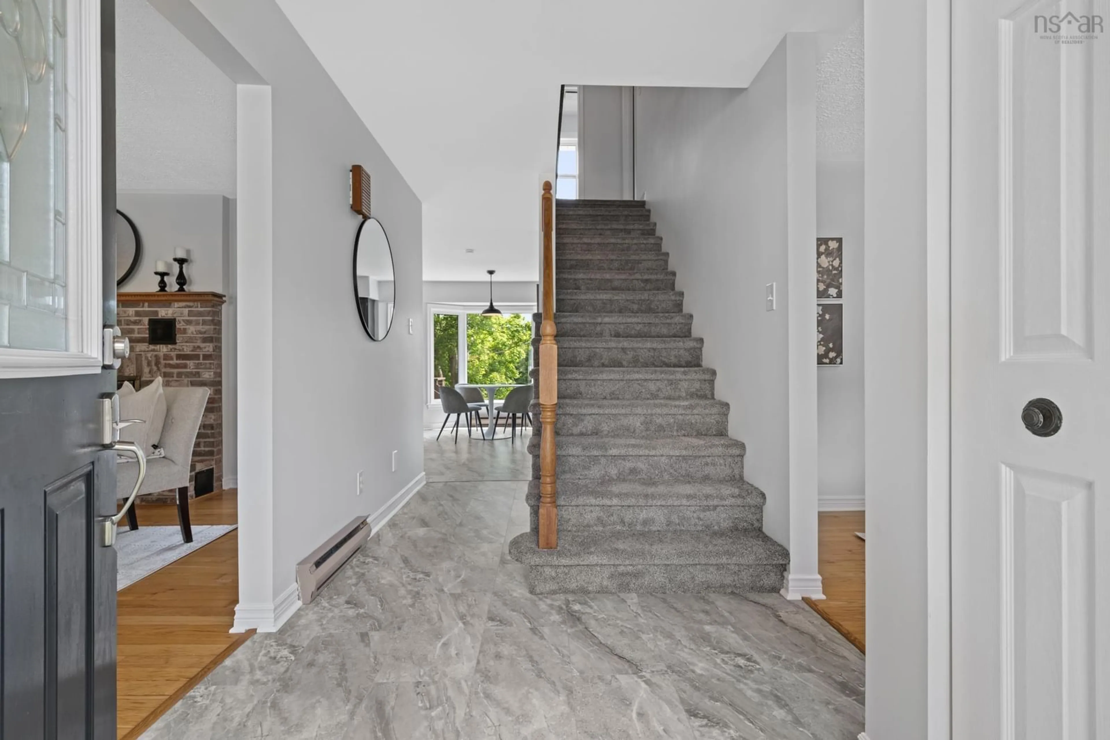 Indoor foyer for 14 Whimsical Lake Cres, Halifax Nova Scotia B3P 2R2