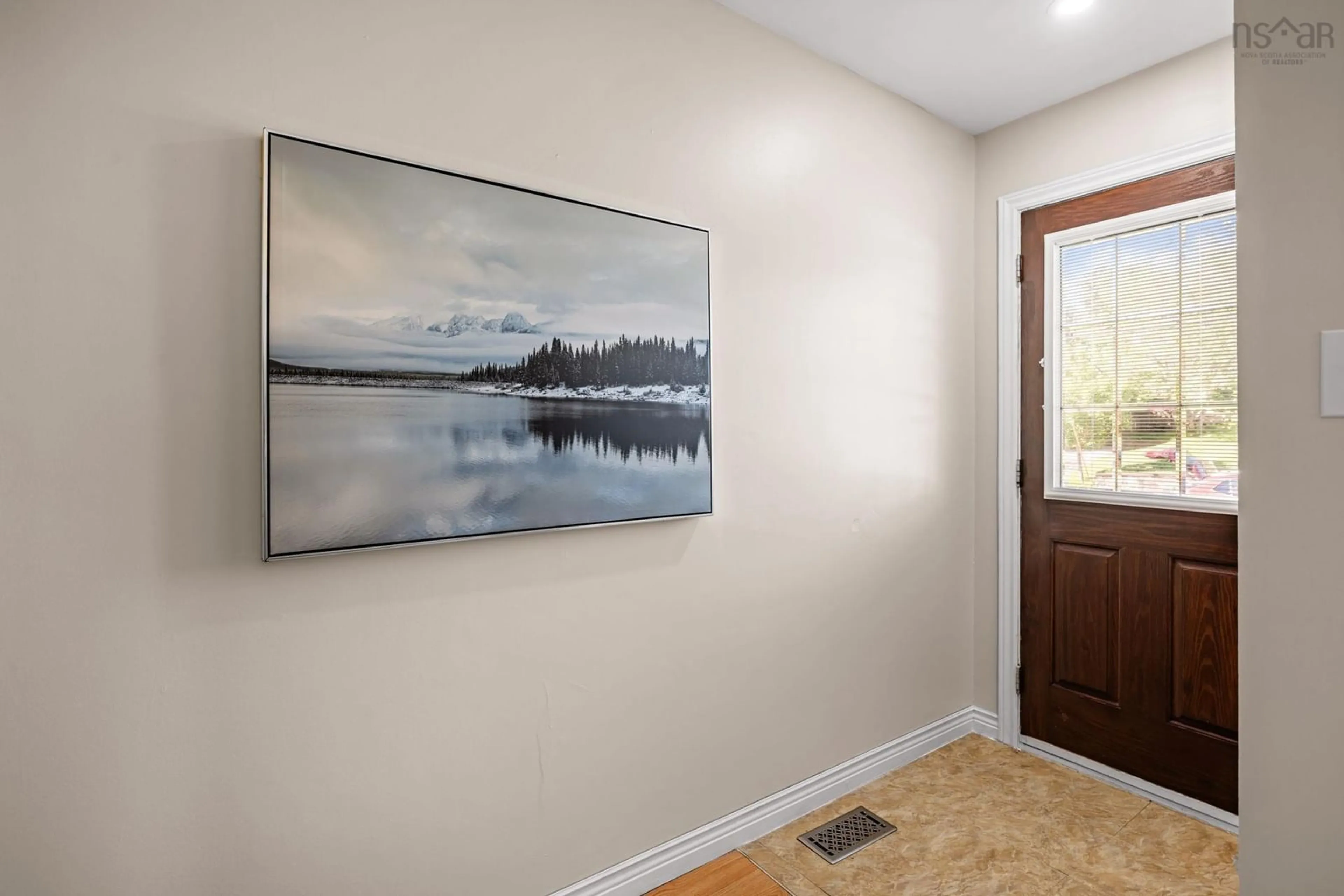Indoor entryway for 235 Poplar Dr, Cole Harbour Nova Scotia B2W 4K6