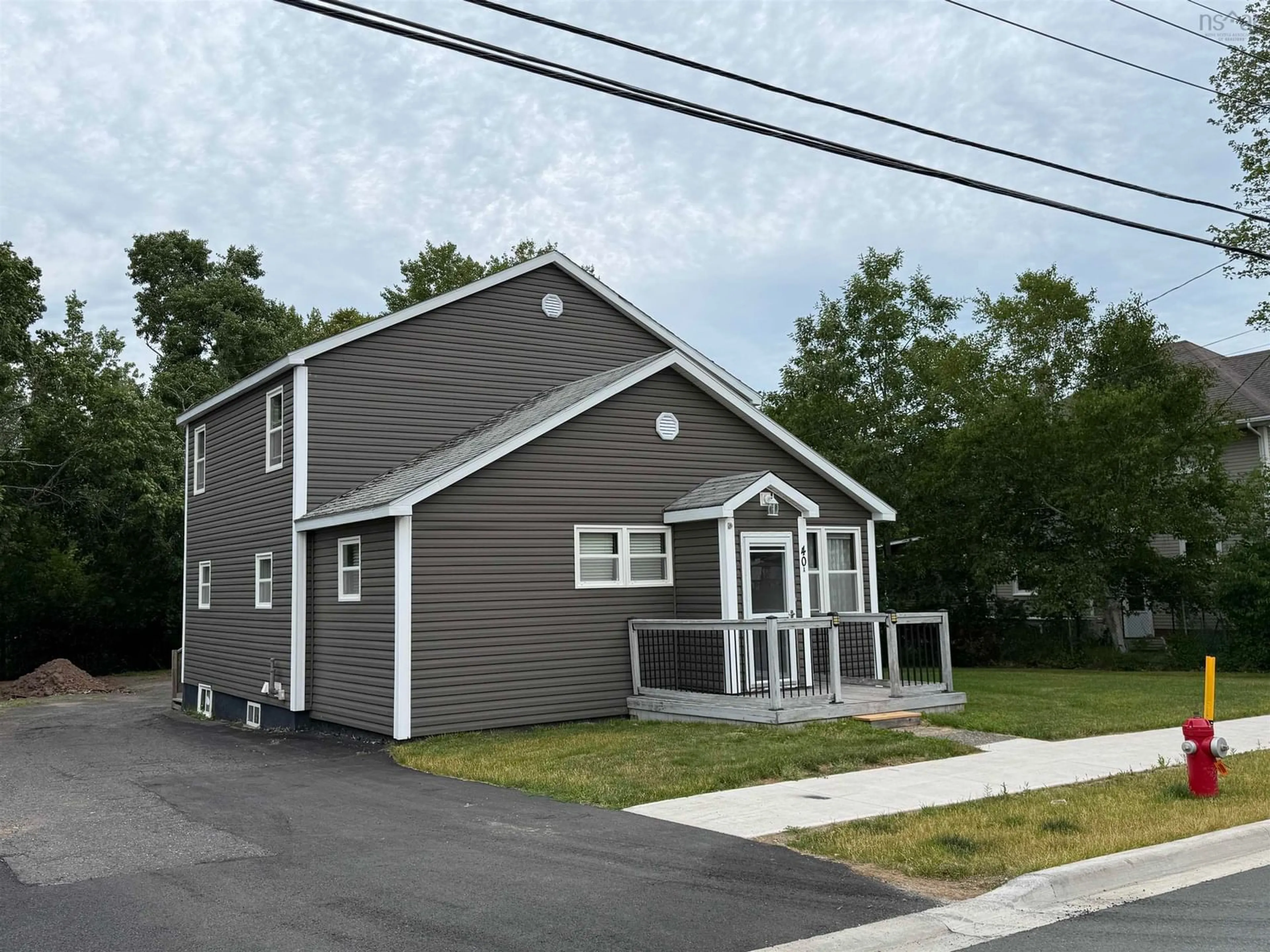 Home with vinyl exterior material, building for 40 Claremont Ave, Stellarton Nova Scotia B0K 1S0