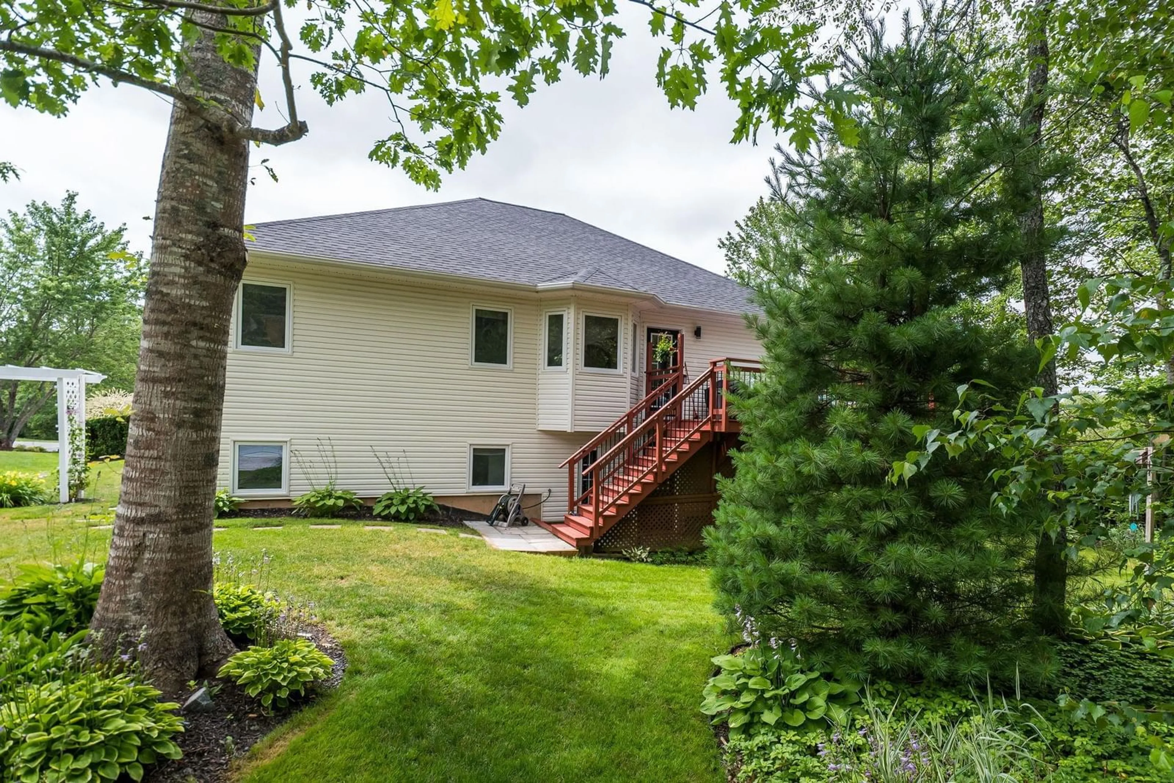 Patio, unknown for 6 Mckenzie Crt, Enfield Nova Scotia B2T 1J7