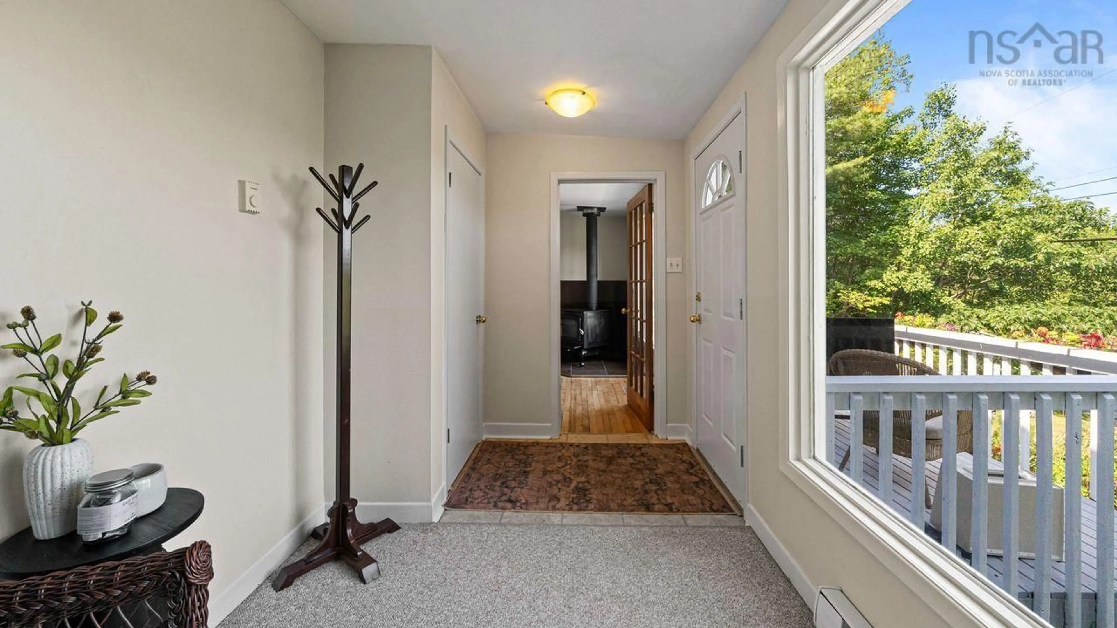 Indoor entryway for 14 Hamshaw Dr, Halifax Nova Scotia B3M 2G8