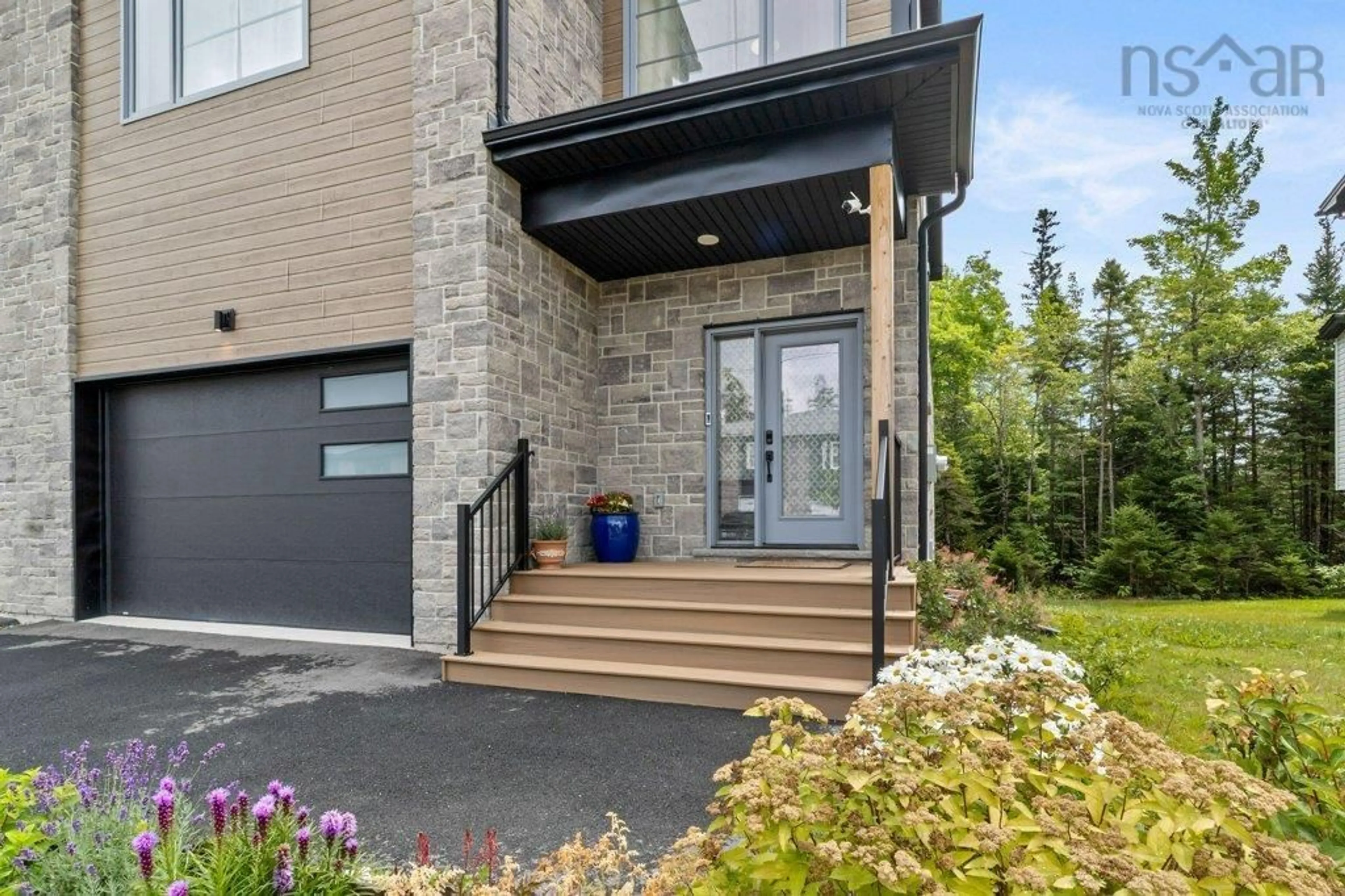 Unknown for 7 Lew Cres, Lantz Nova Scotia B2S 0H9