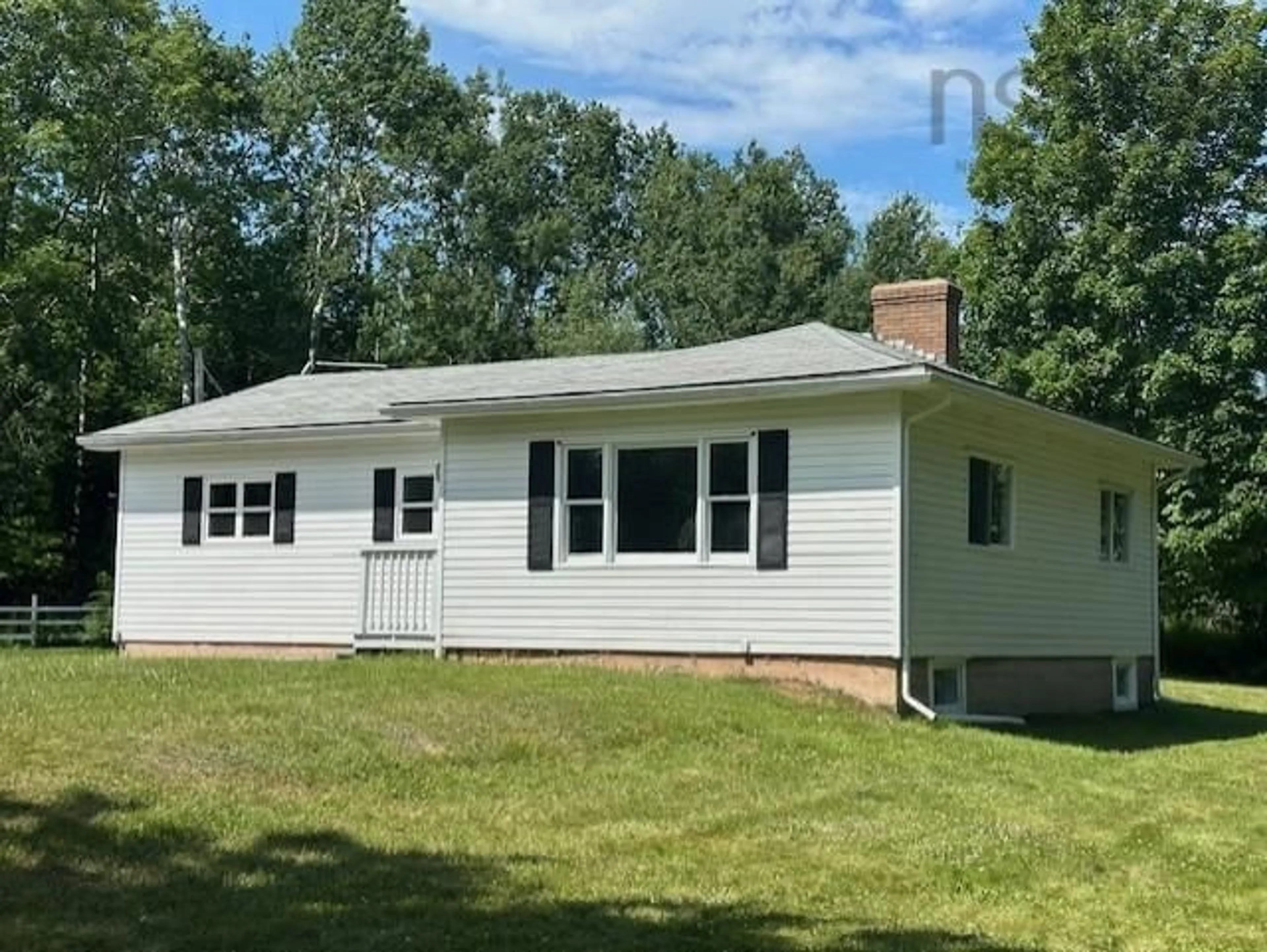 Home with vinyl exterior material, unknown for 3615-21 Gairloch Rd, Union Centre Nova Scotia B0K 2A0