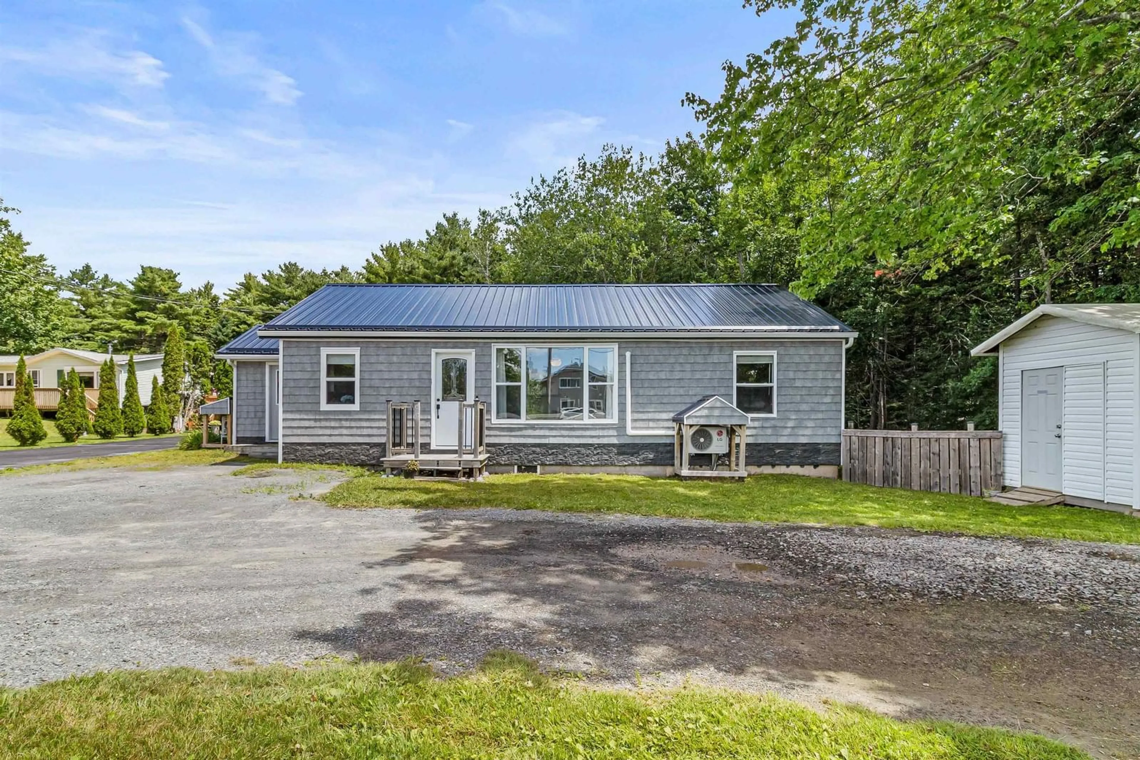Unknown for 451 Highway 1, Mount Uniacke Nova Scotia B0N 1Z0