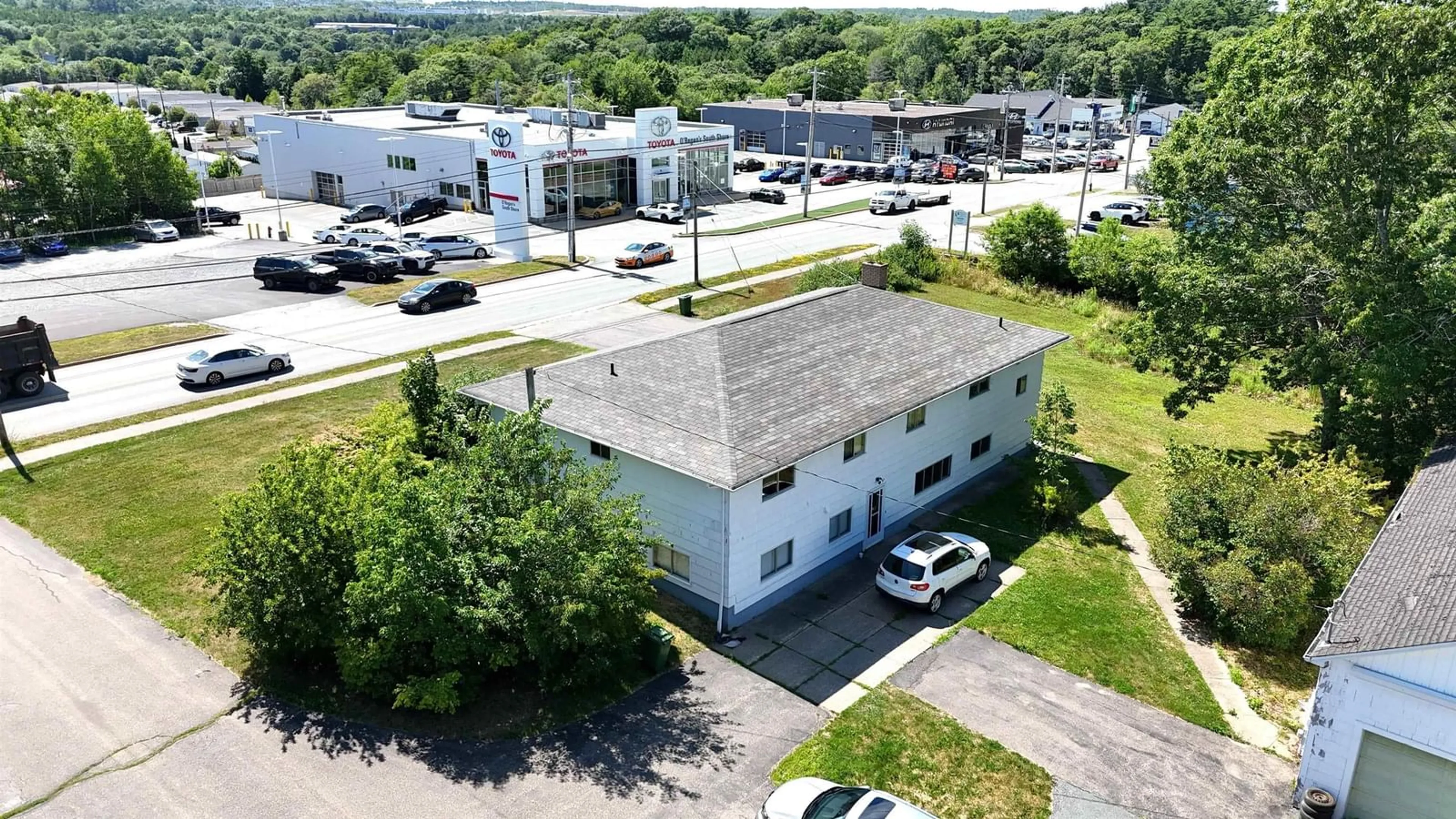 A pic from outside/outdoor area/front of a property/back of a property/a pic from drone, building for 172 North St, Bridgewater Nova Scotia B4V 2V6