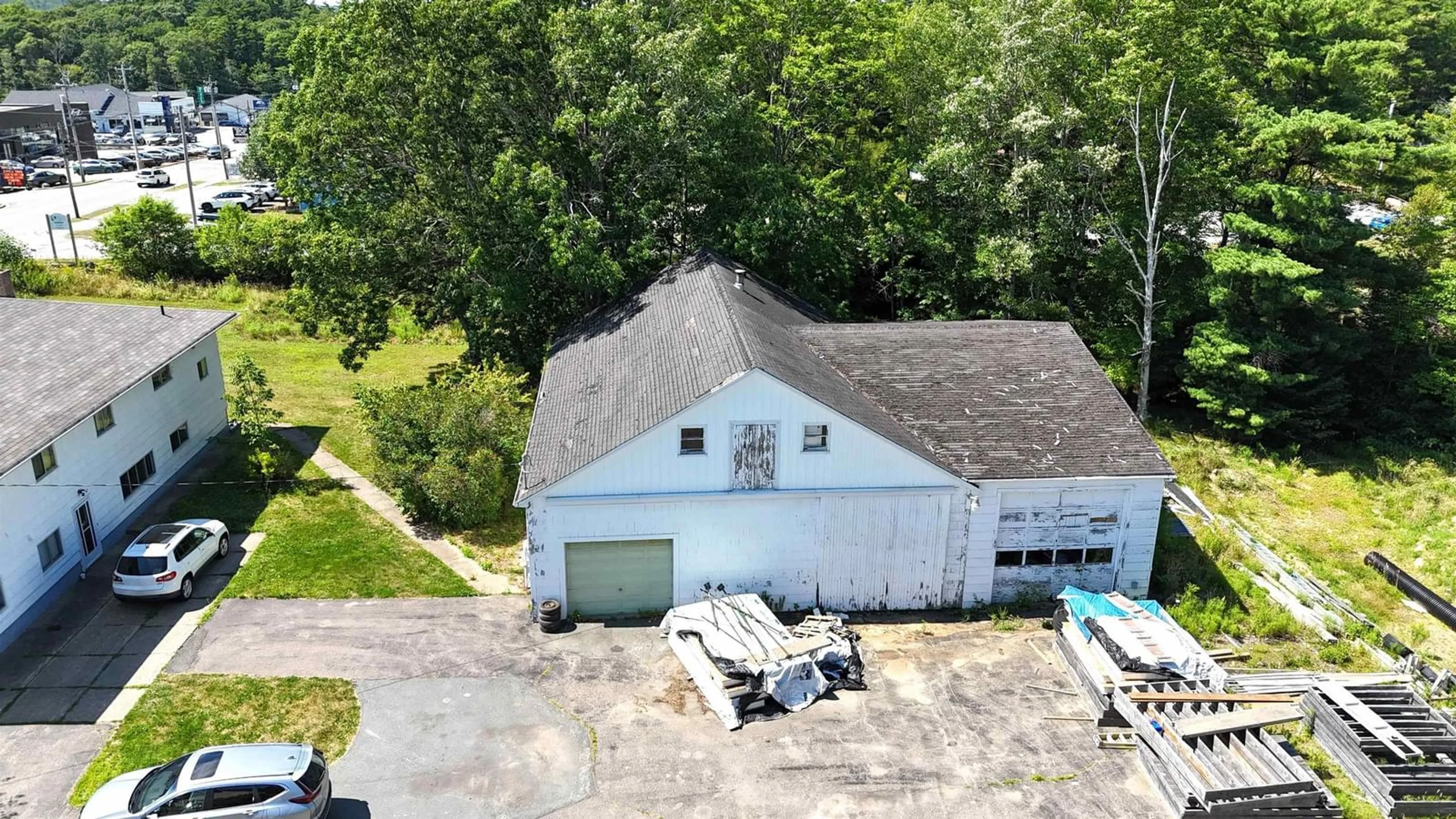 A pic from outside/outdoor area/front of a property/back of a property/a pic from drone, building for 172 North St, Bridgewater Nova Scotia B4V 2V6