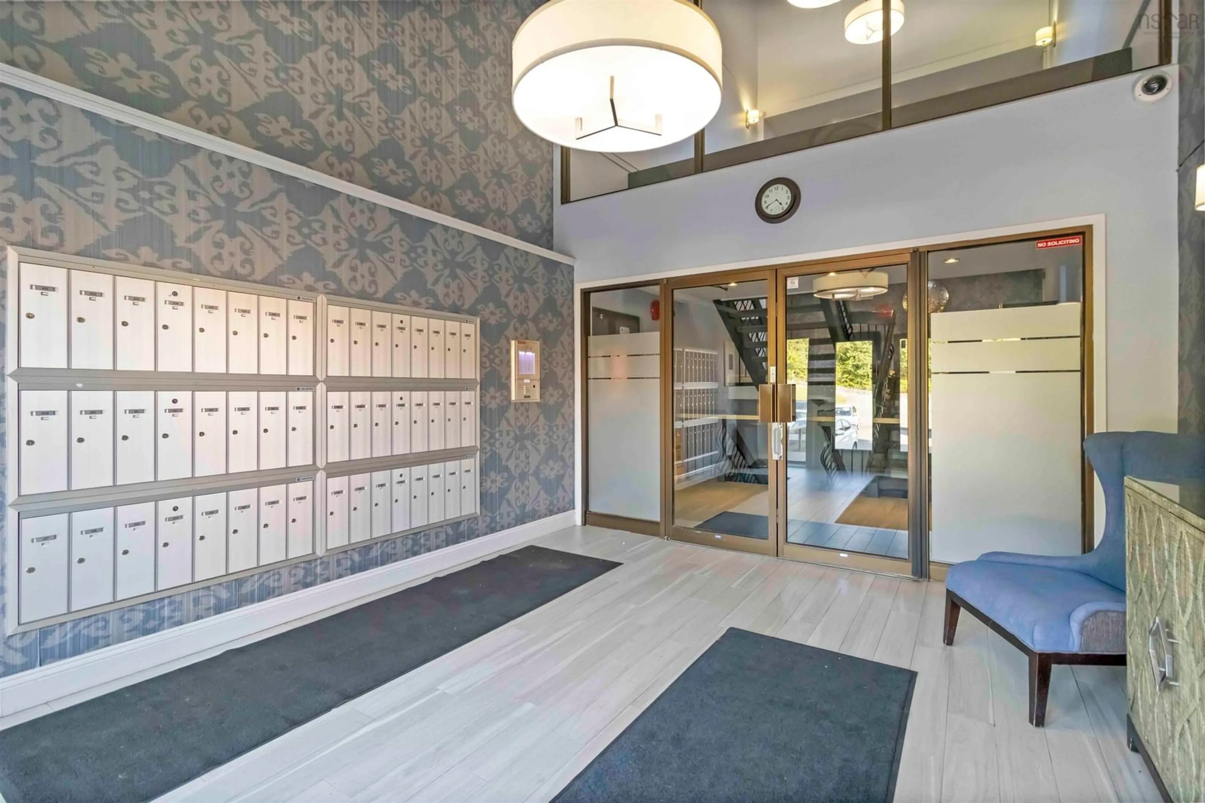 Indoor foyer for 15 Knightsridge Dr #303, Halifax Nova Scotia B3M 3S9