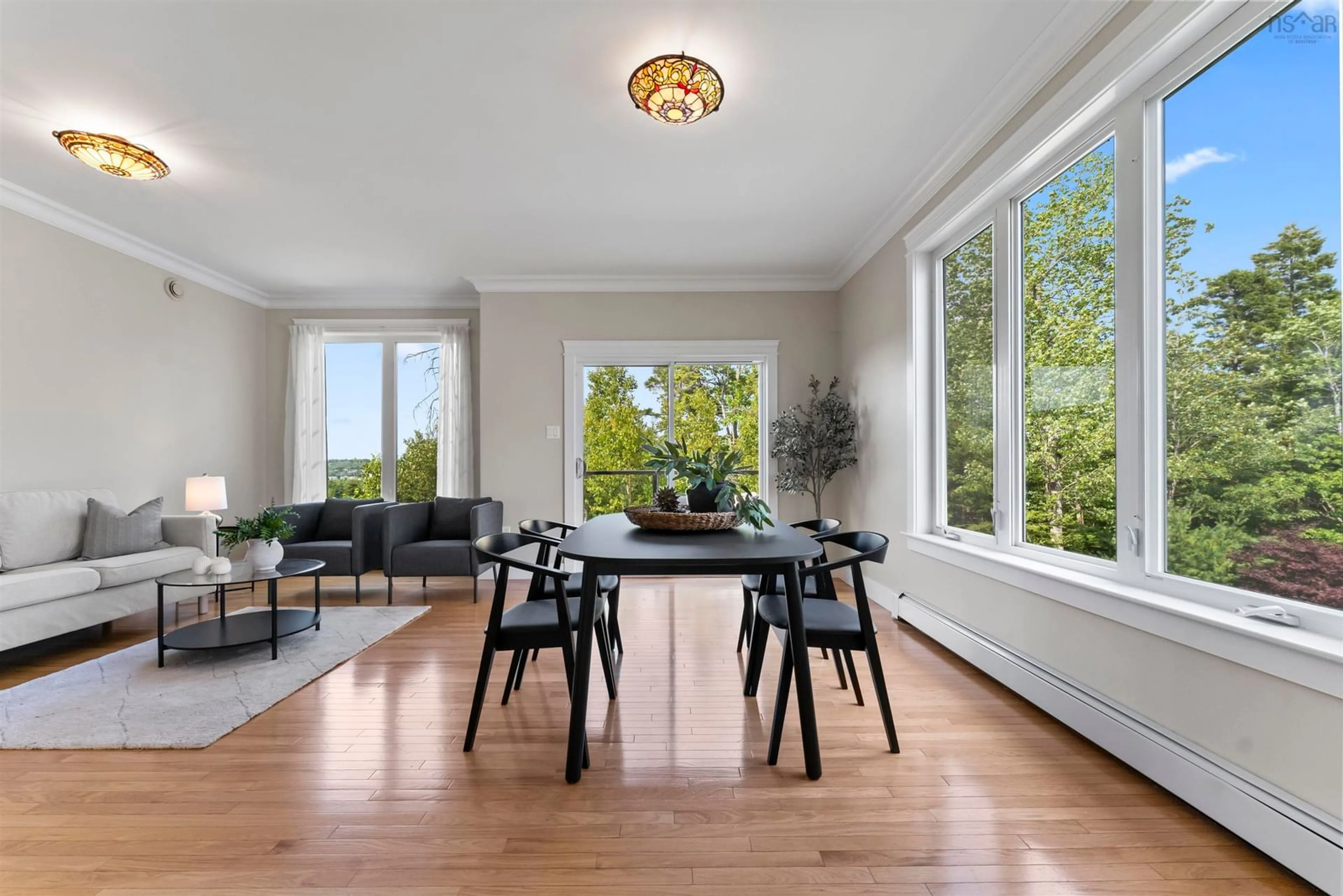 Dining room, wood/laminate floor for 25 Kirkwood Crt, Bedford Nova Scotia B4A 0A9