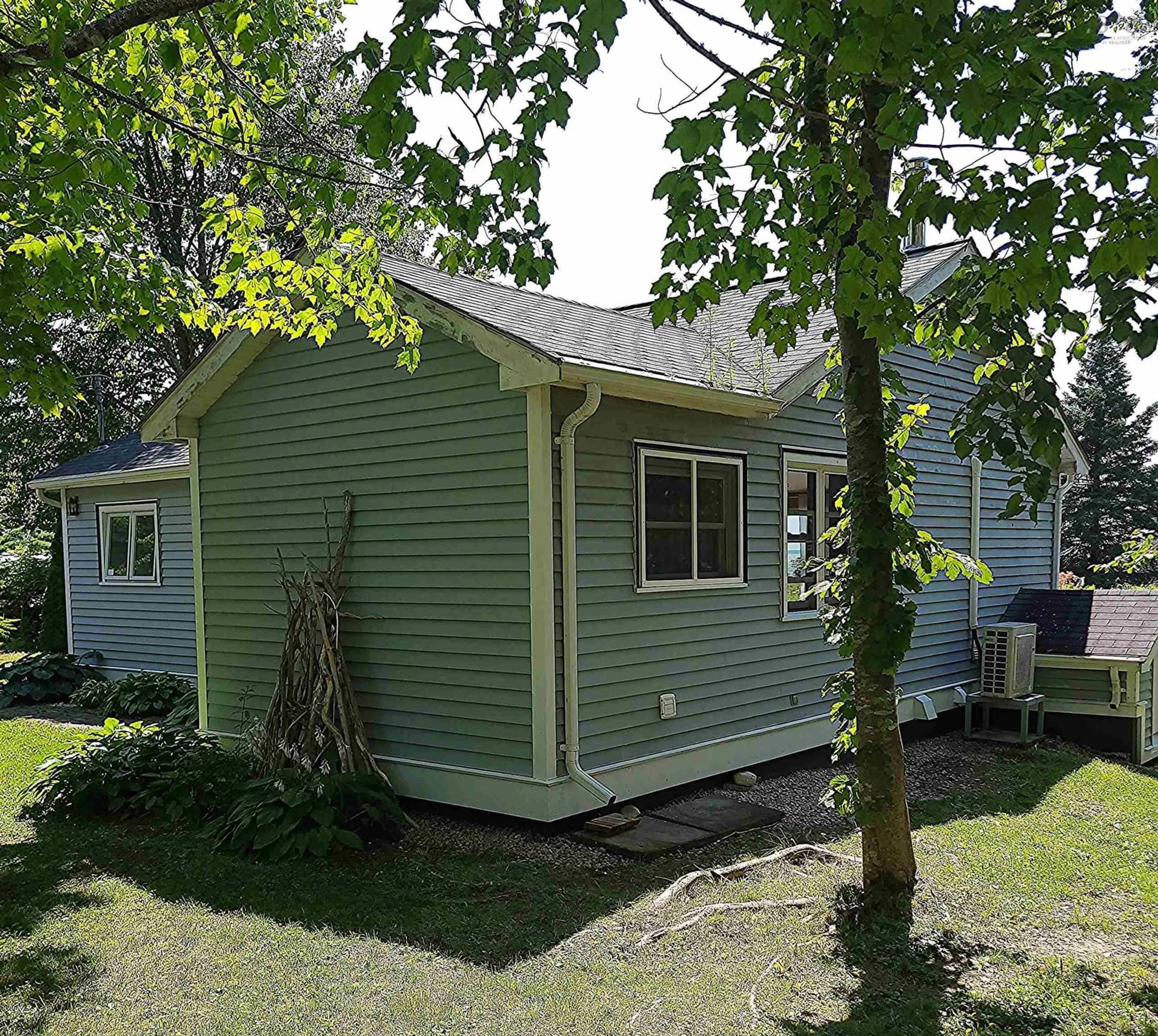 Shed for 8518 St. Margarets Bay Rd, Black Point Nova Scotia B0J 1T0