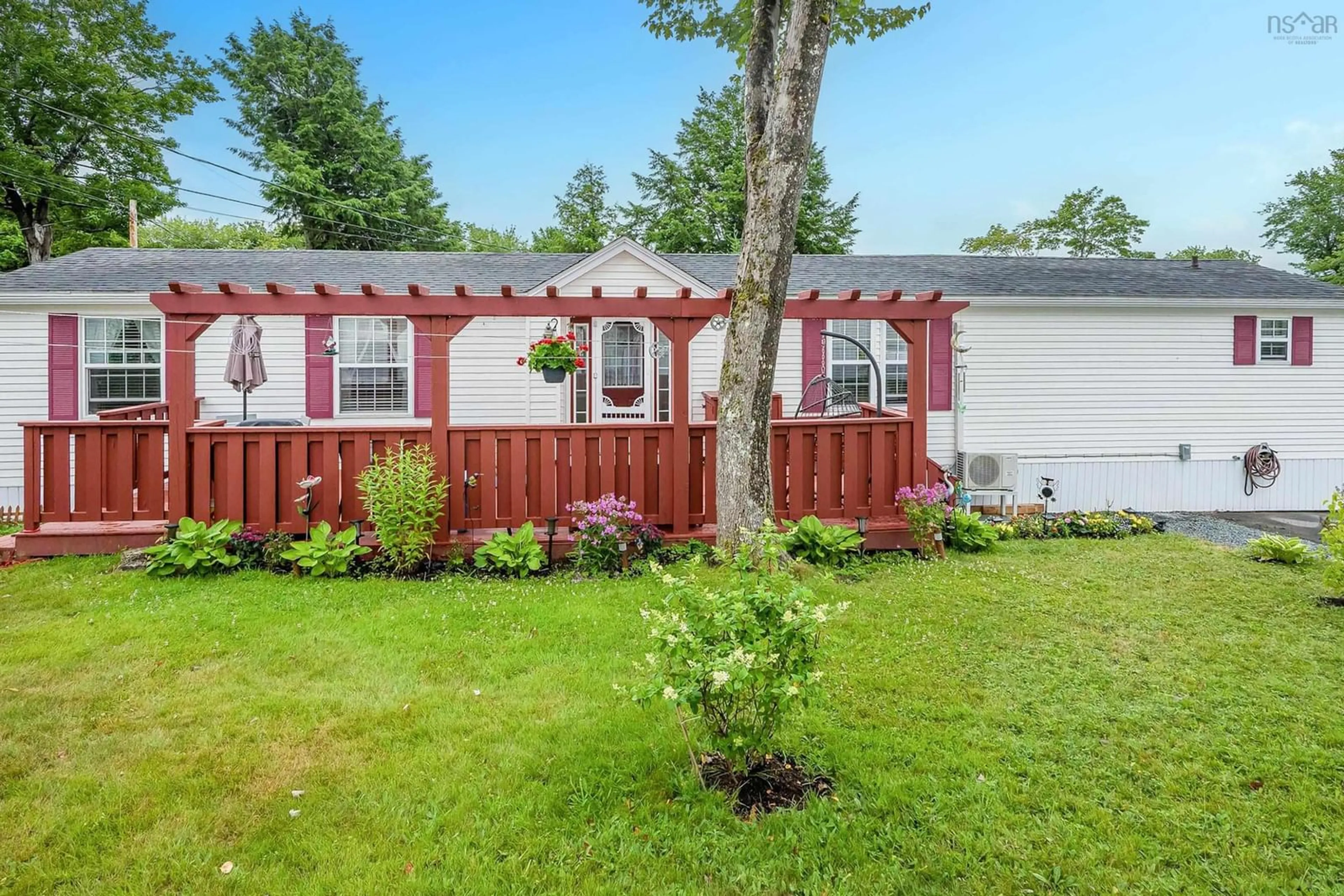 Home with vinyl exterior material, unknown for 12 Fifth St, Lucasville Nova Scotia B4B 1R2