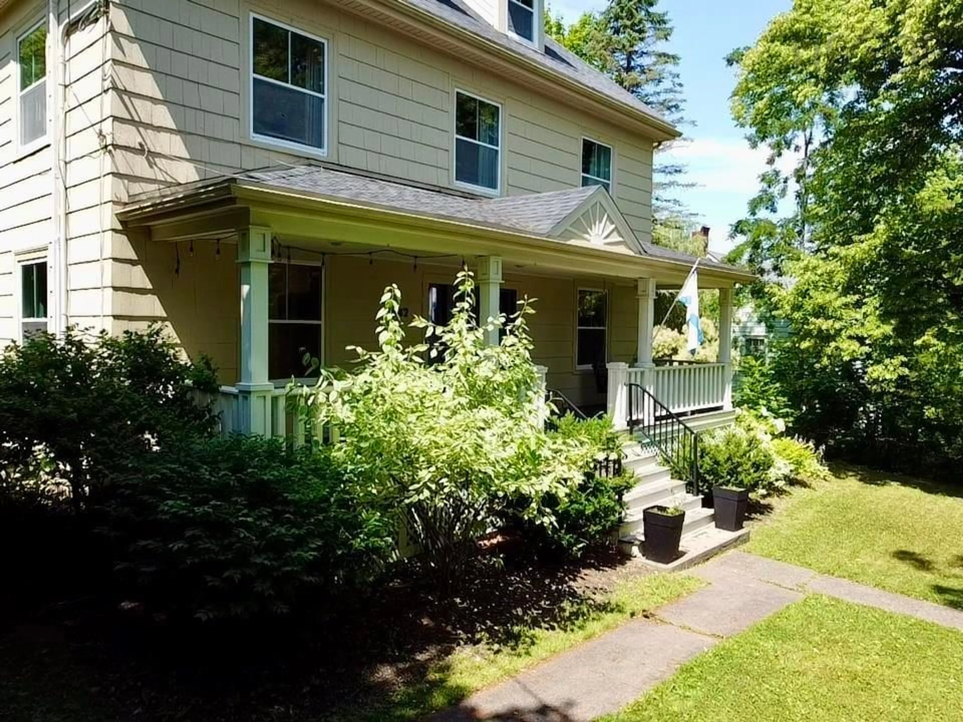Unknown for 542 King St, Windsor Nova Scotia B0N 2T0