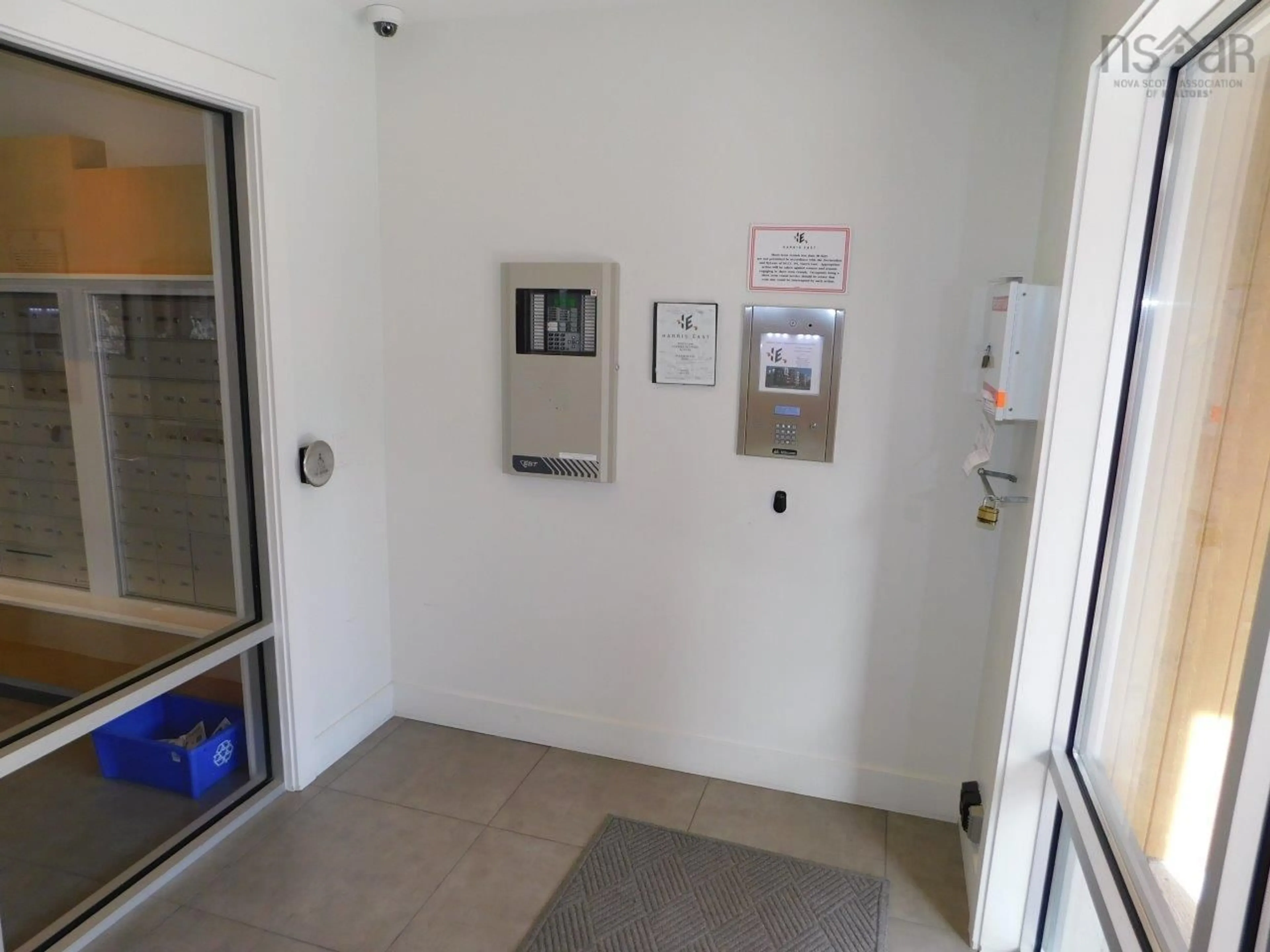 Indoor foyer for 5677 Harris St #204, Halifax Peninsula Nova Scotia B3K 0G4