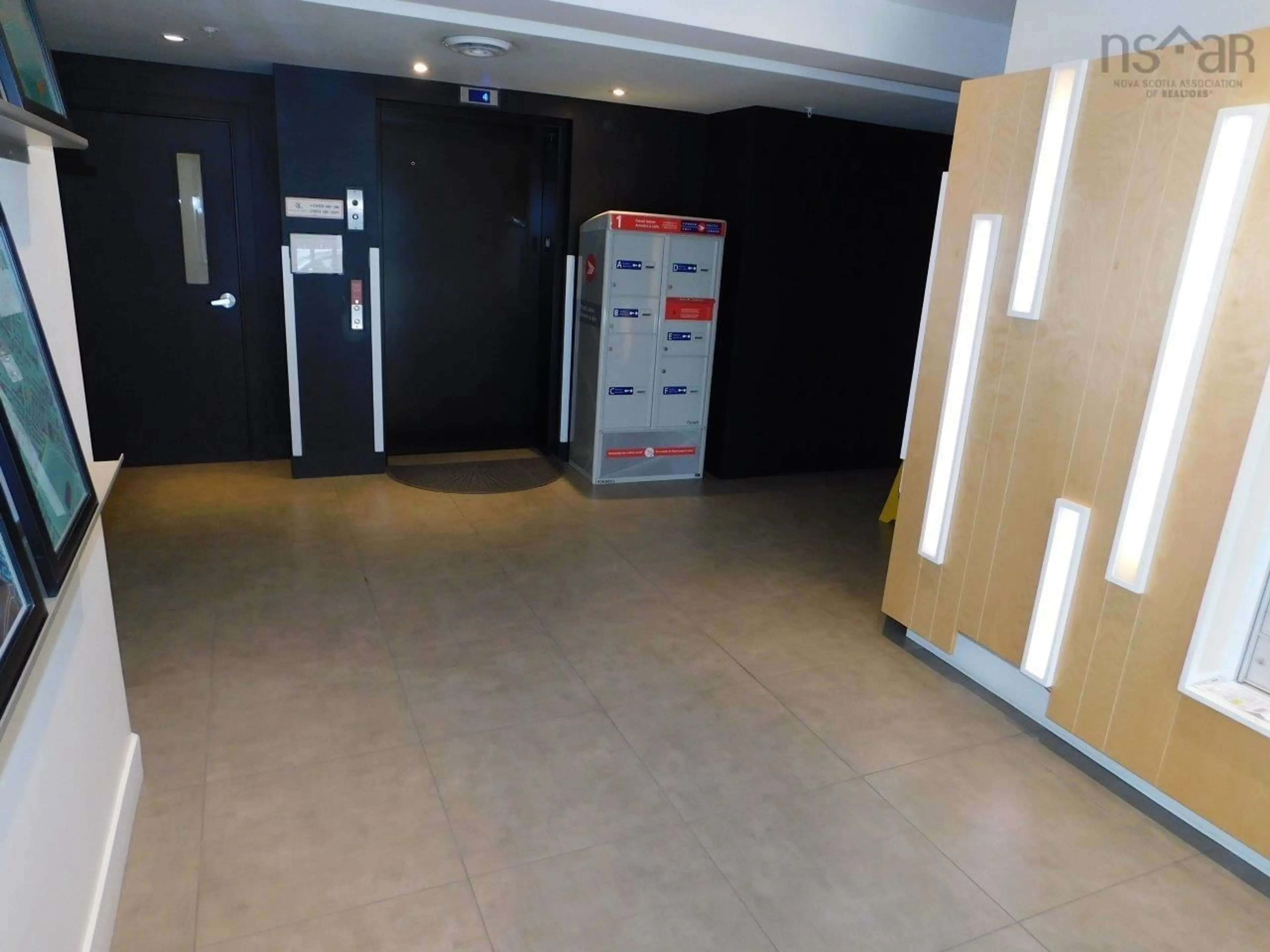Indoor foyer for 5677 Harris St #204, Halifax Peninsula Nova Scotia B3K 0G4