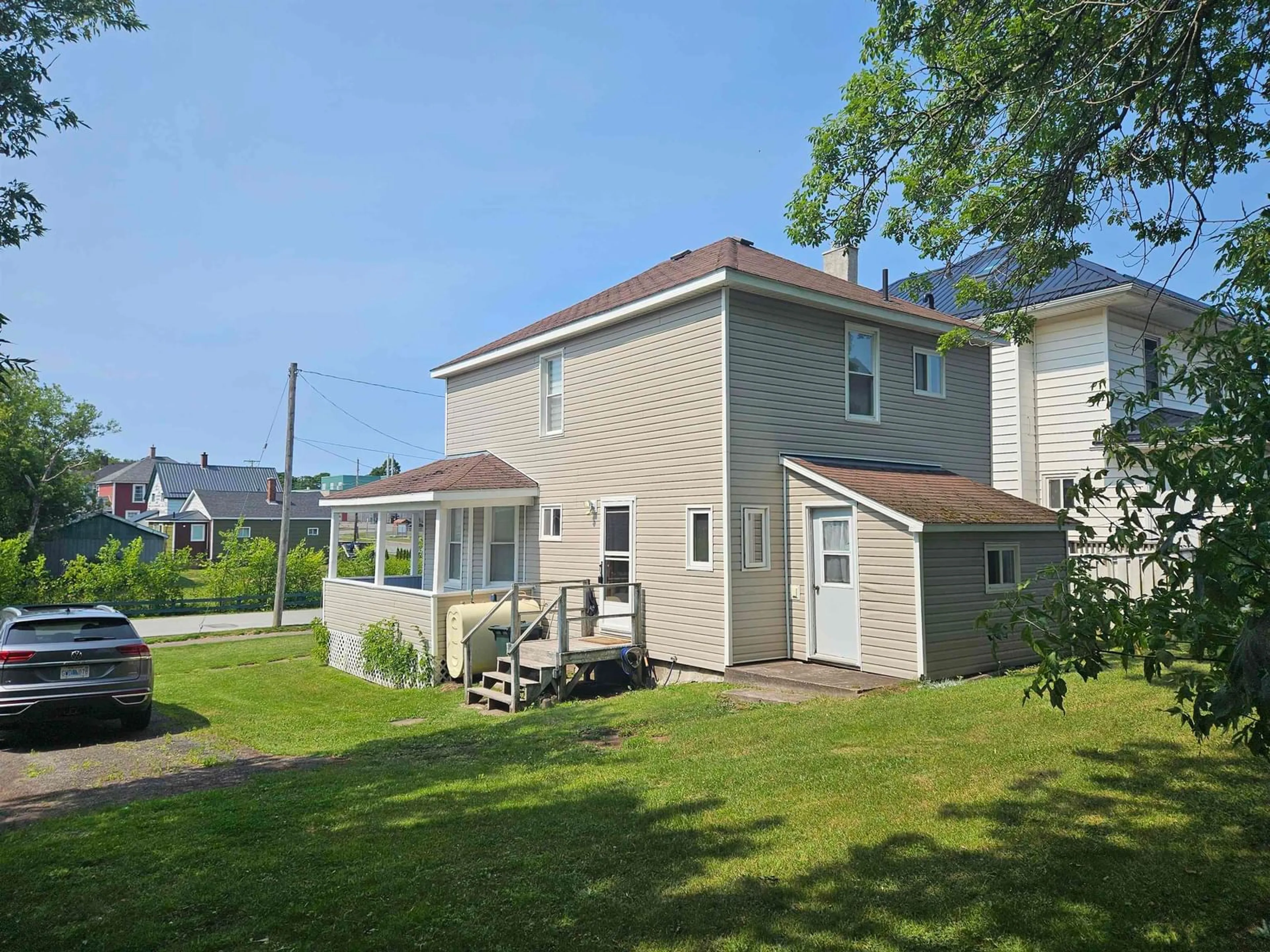 Unknown for 2 Dickey St, Amherst Nova Scotia B4H 2H6