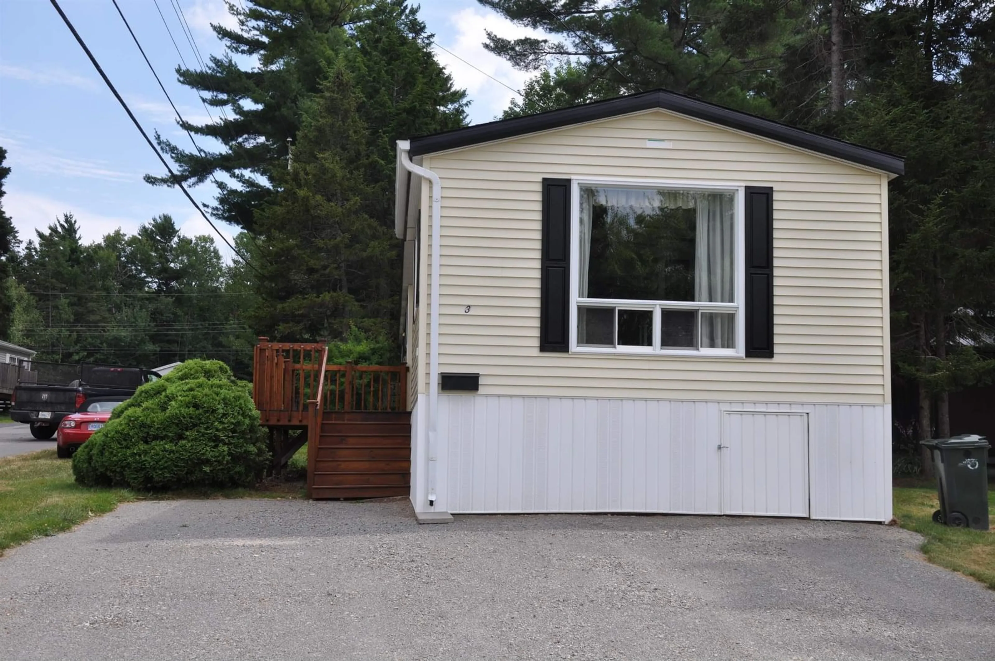 Home with vinyl exterior material, unknown for 3 Patricia Dr, New Minas Nova Scotia B4N 5L3