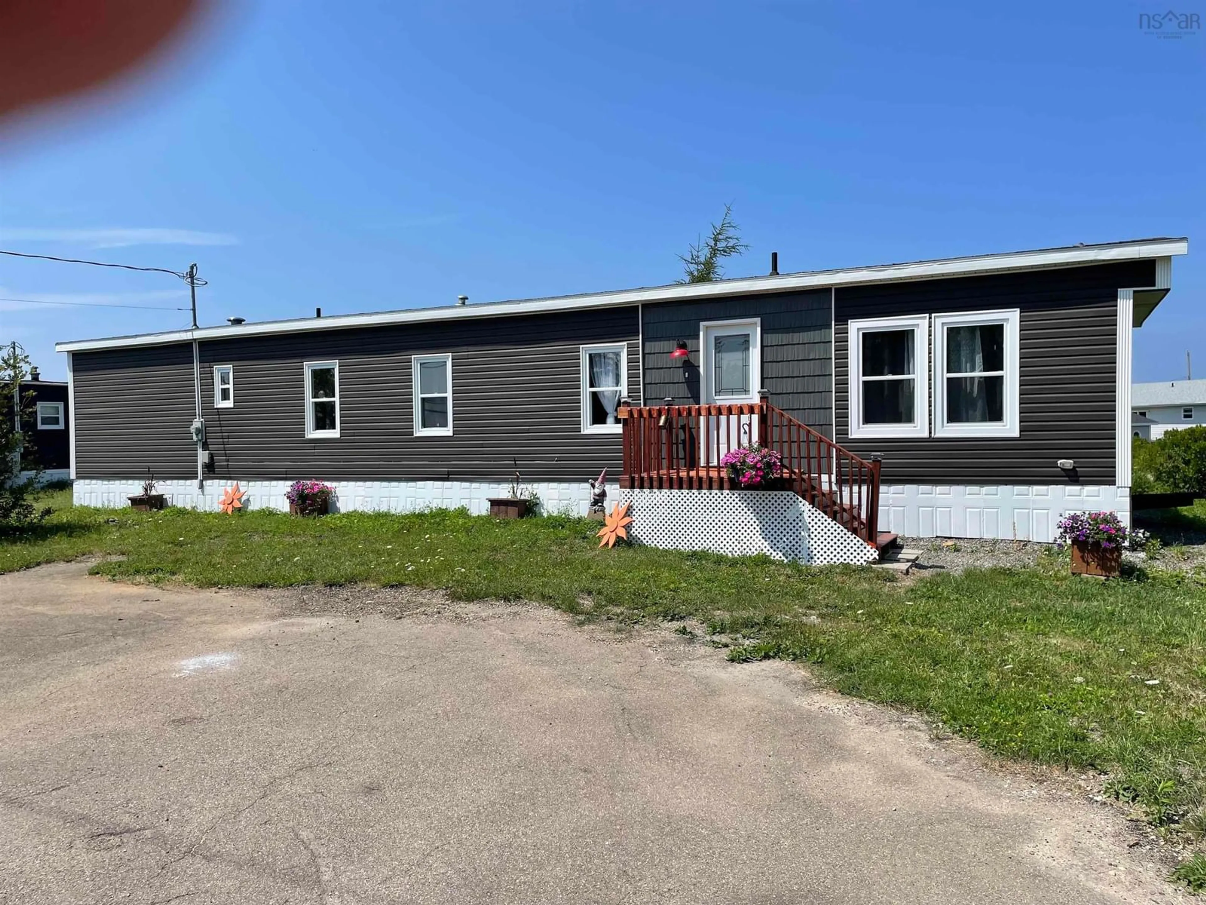 Home with vinyl exterior material, unknown for 3739 New Waterford Highway, New Victoria Nova Scotia B1H 5B8