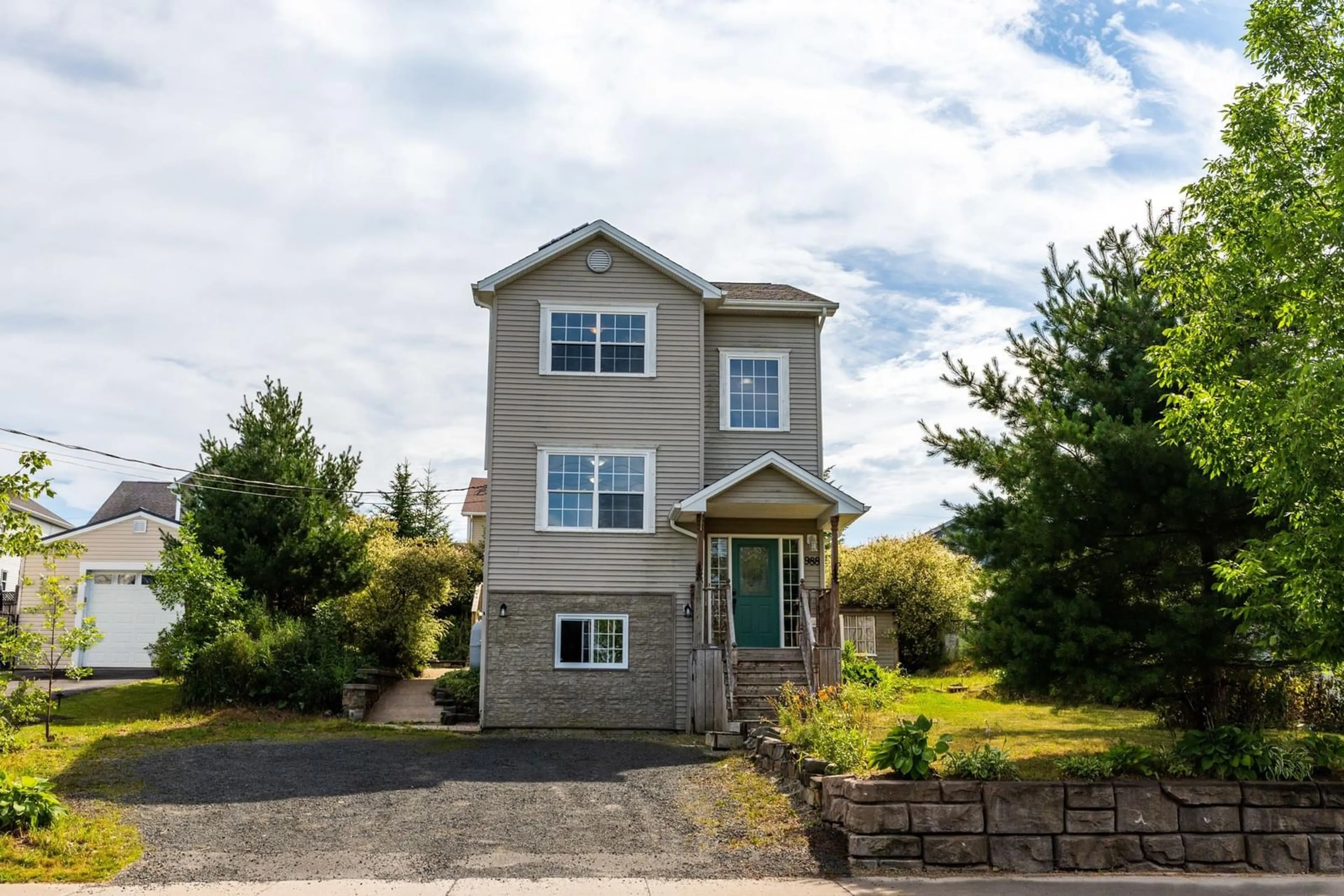 Home with vinyl exterior material, unknown for 988 Old Sackville Rd, Lower Sackville Nova Scotia B4C 2J9