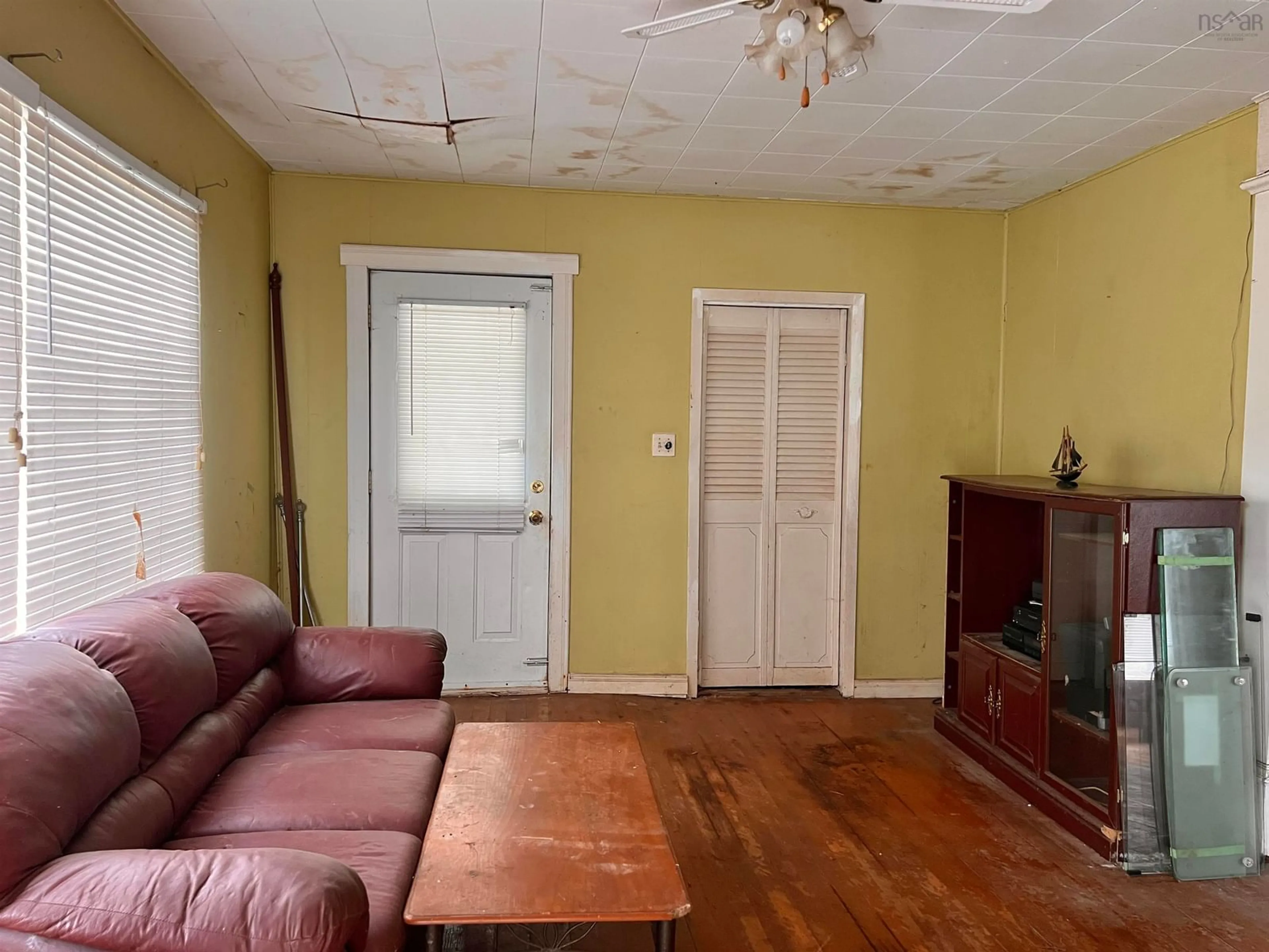 A pic of a room for 492 Main St, Kentville Nova Scotia B4N 1L3