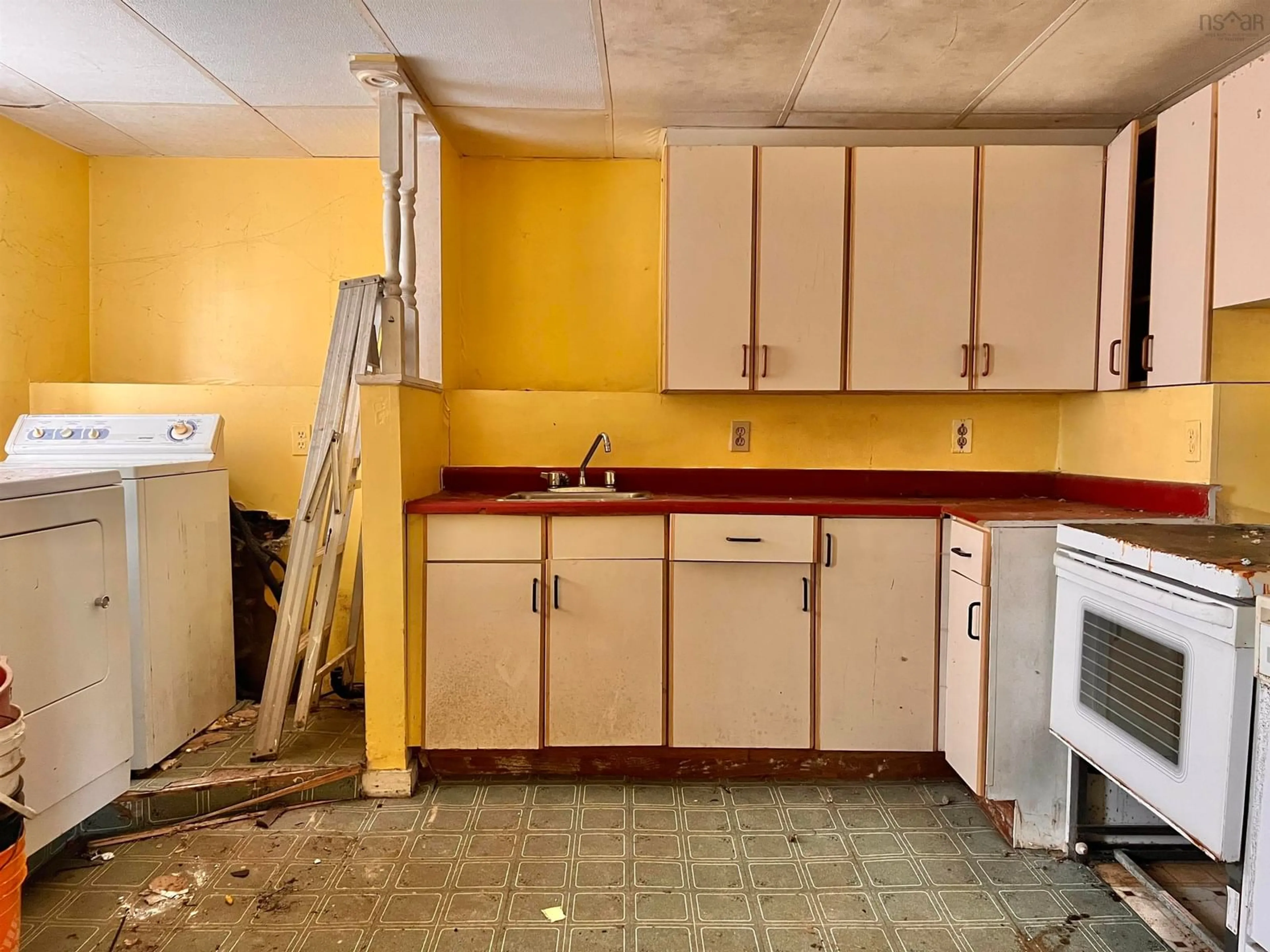 Standard kitchen, floor is not visible for 492 Main St, Kentville Nova Scotia B4N 1L3