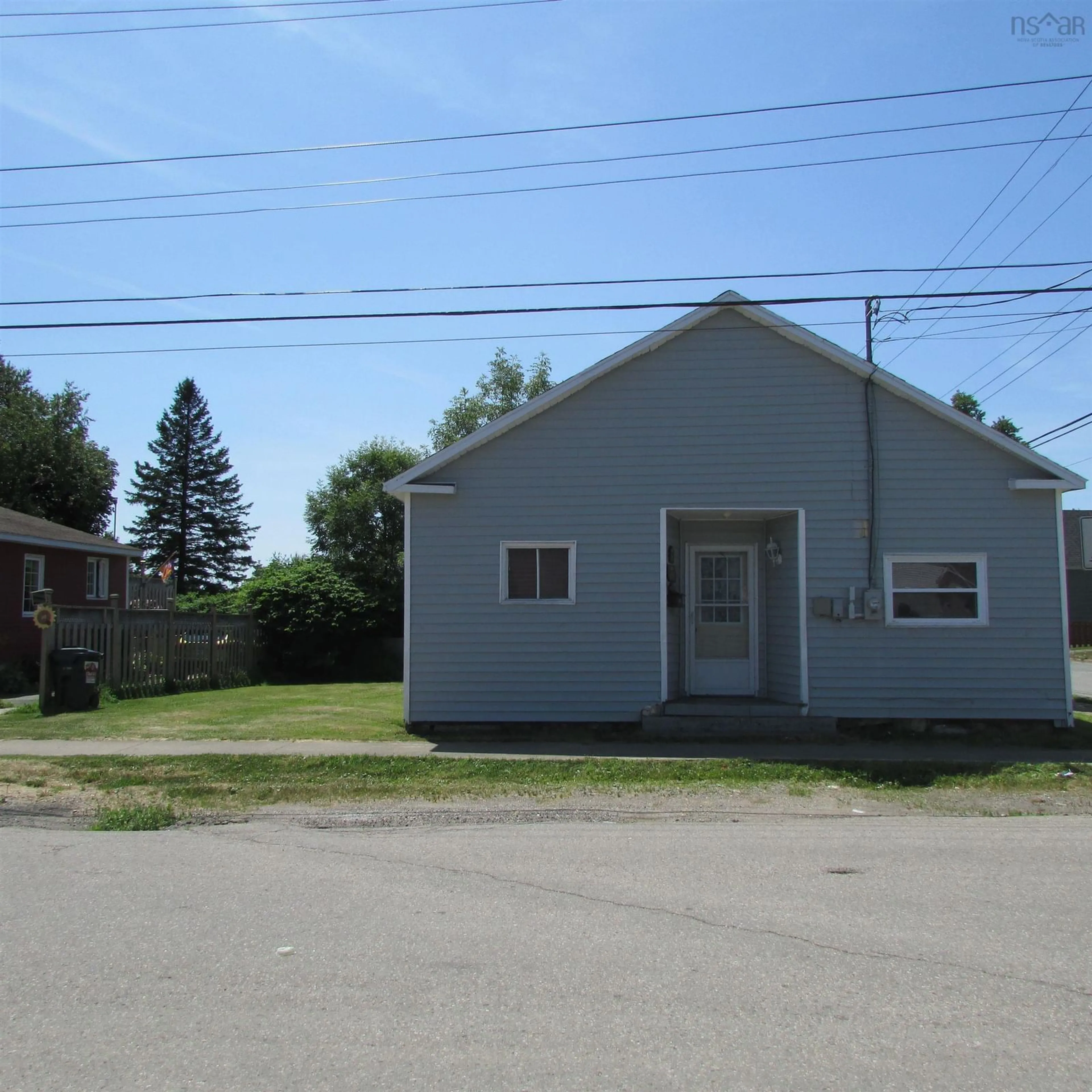 Unknown for 32 Forman St, North Sydney Nova Scotia B2A 3K4