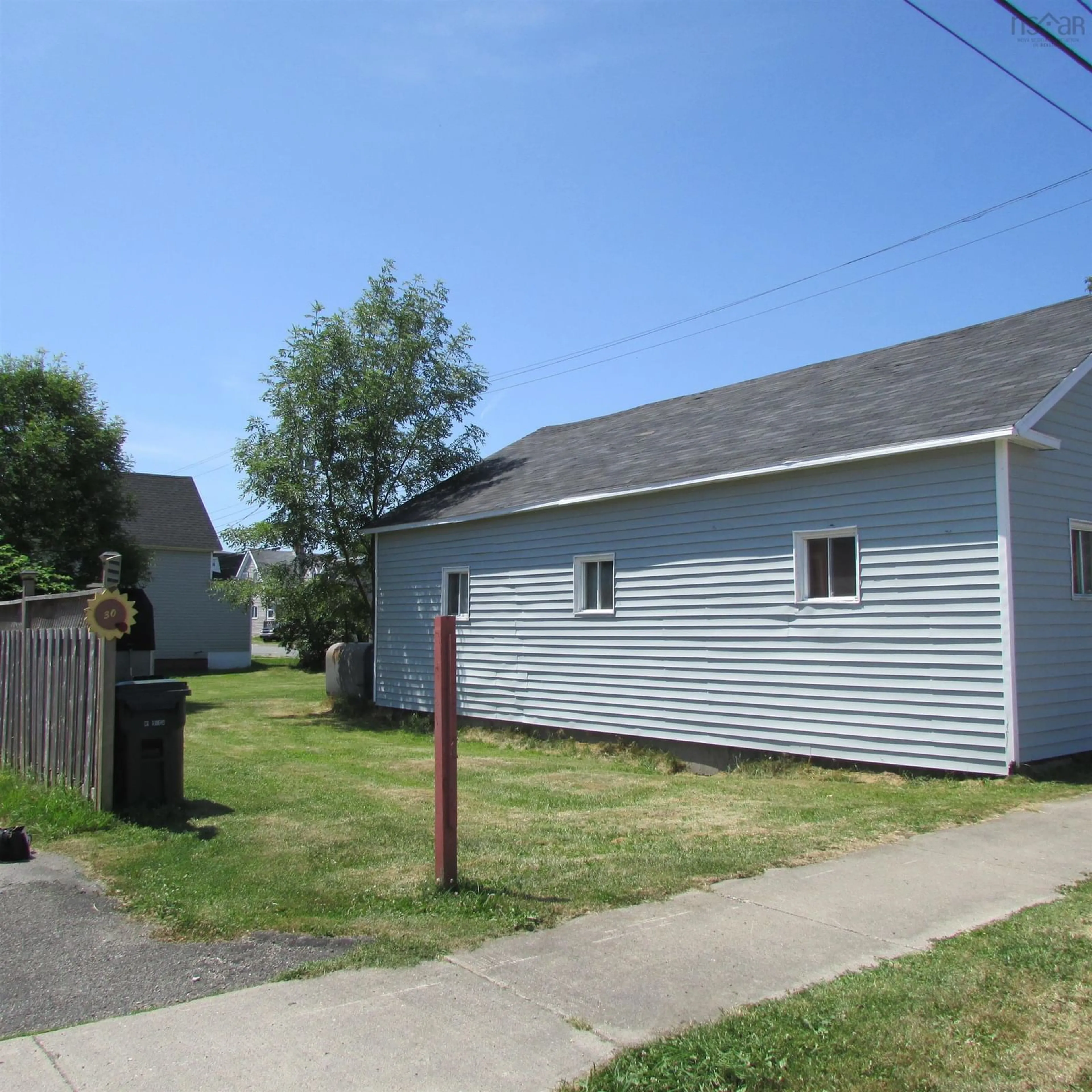 Unknown for 32 Forman St, North Sydney Nova Scotia B2A 3K4