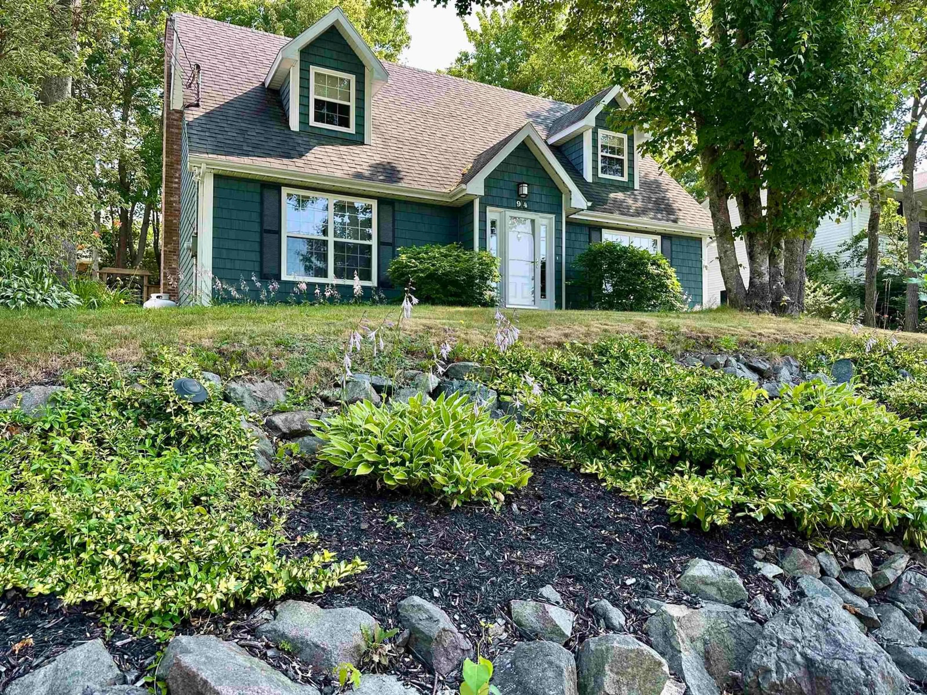 Home with vinyl exterior material, unknown for 94 Cottagedale Cres, Sydney Nova Scotia B1P 6T8