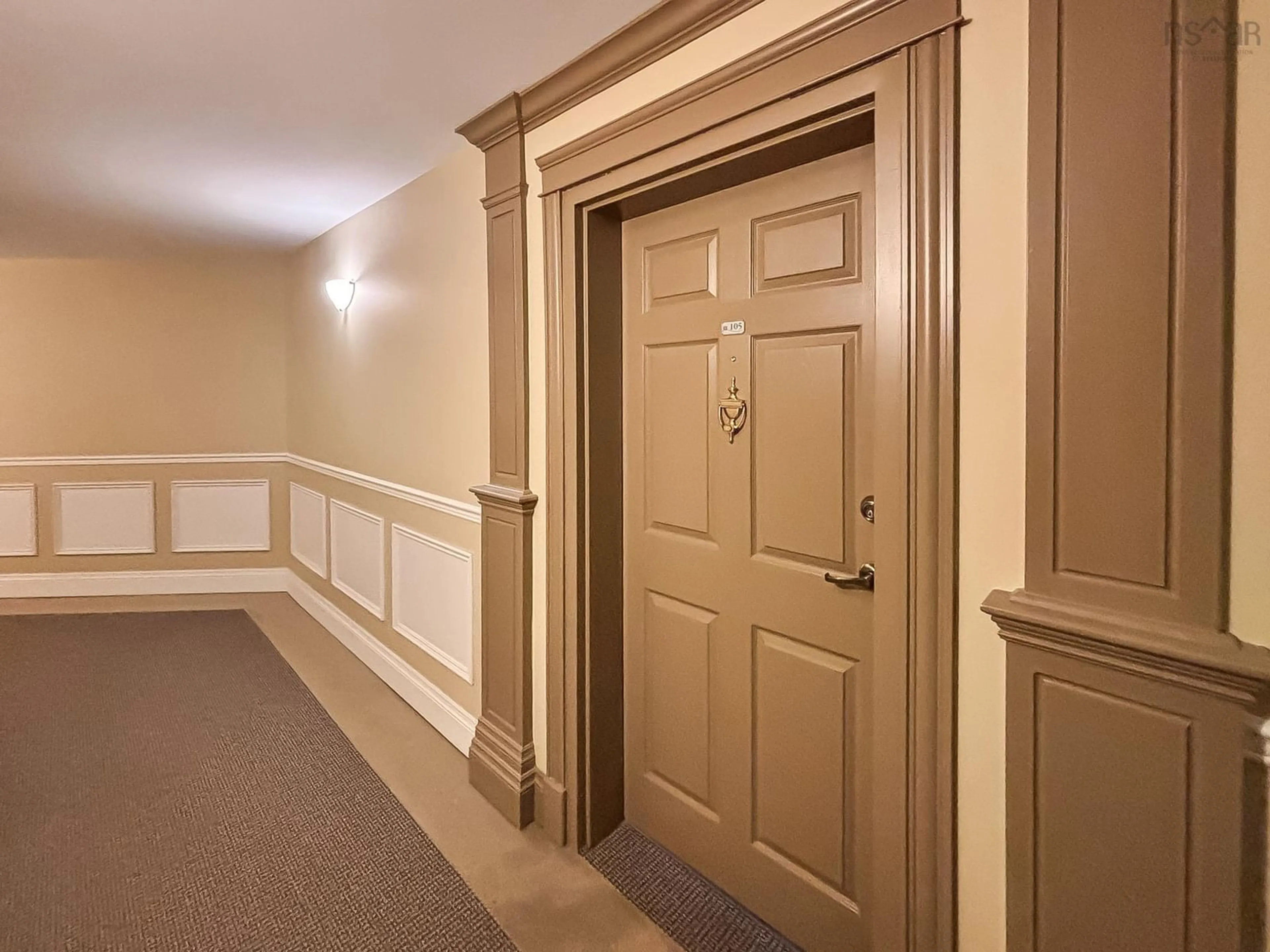 Indoor foyer for 476 Main St #Suite 105, Mahone Bay Nova Scotia B0J 2E0