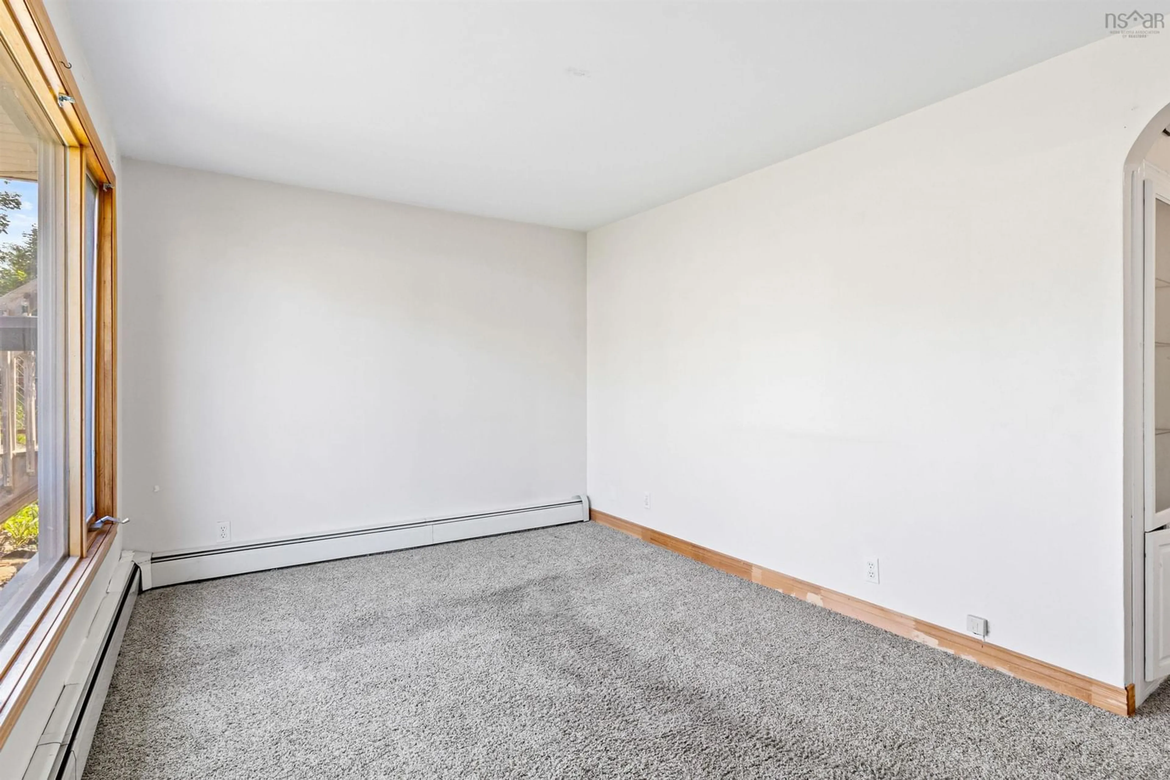 A pic of a room for 82 Rufus Ave, Halifax Nova Scotia B3N 2L9