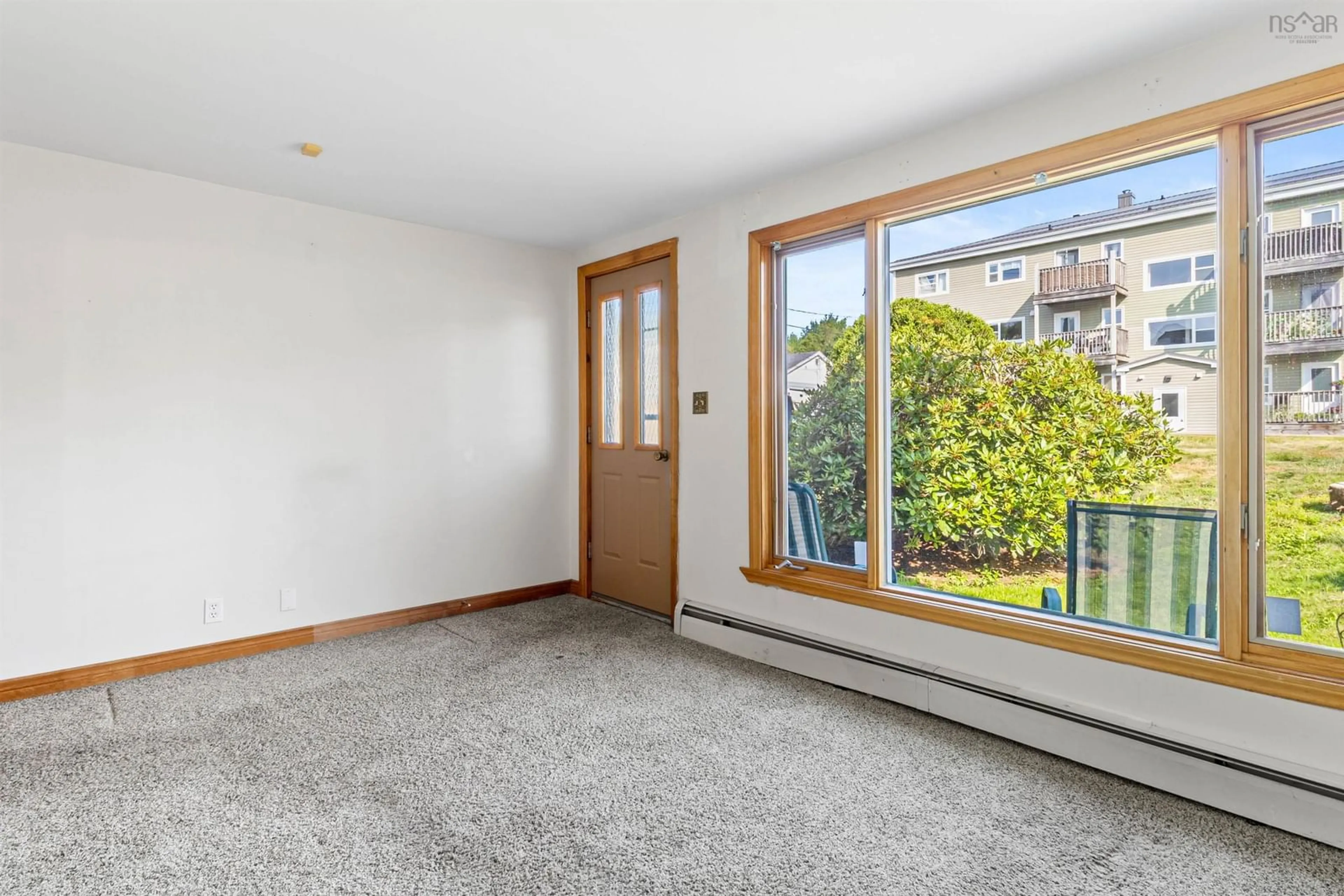 A pic of a room for 82 Rufus Ave, Halifax Nova Scotia B3N 2L9