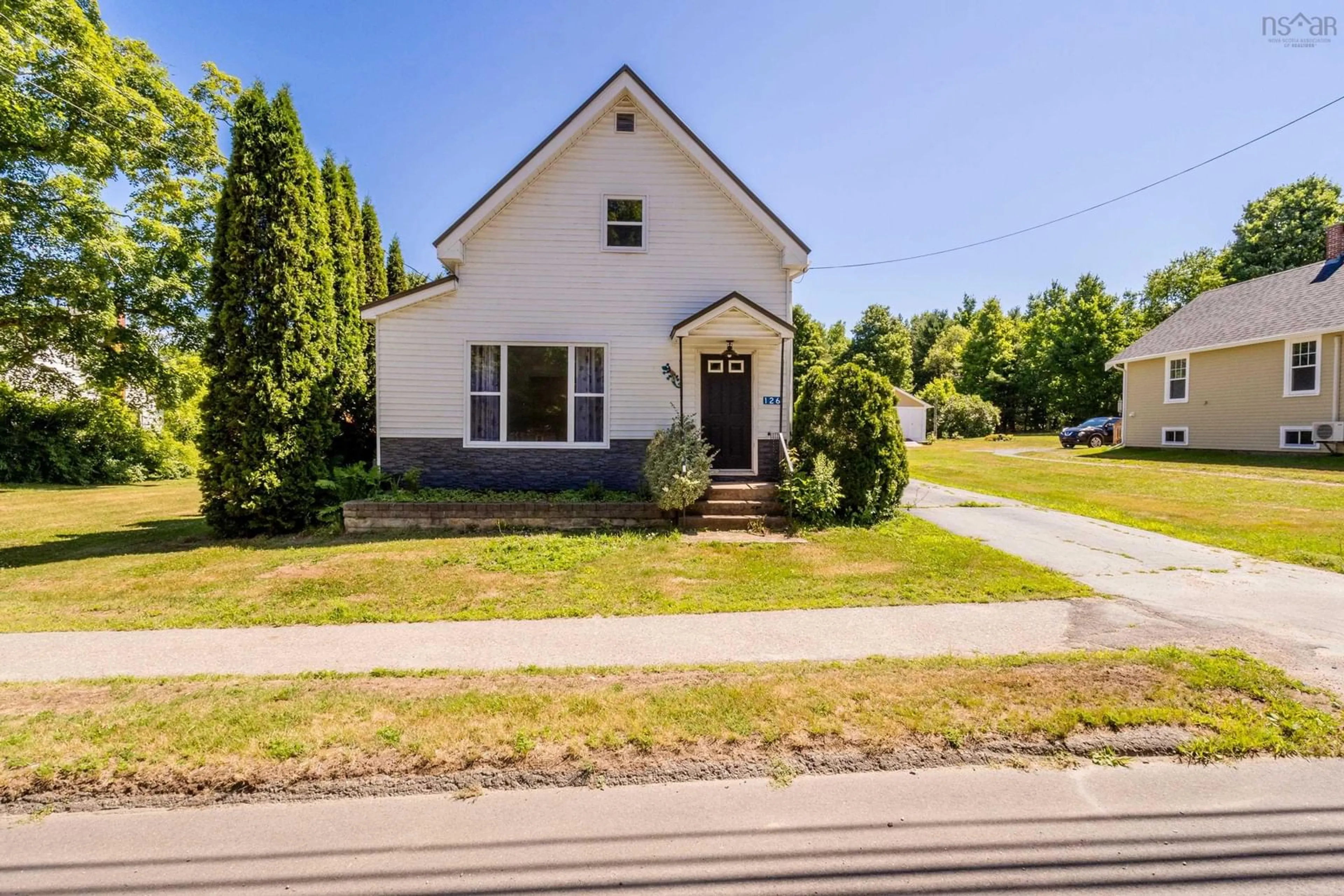 A pic from outside/outdoor area/front of a property/back of a property/a pic from drone, street for 126 Commercial St, Berwick Nova Scotia B0P 1E0