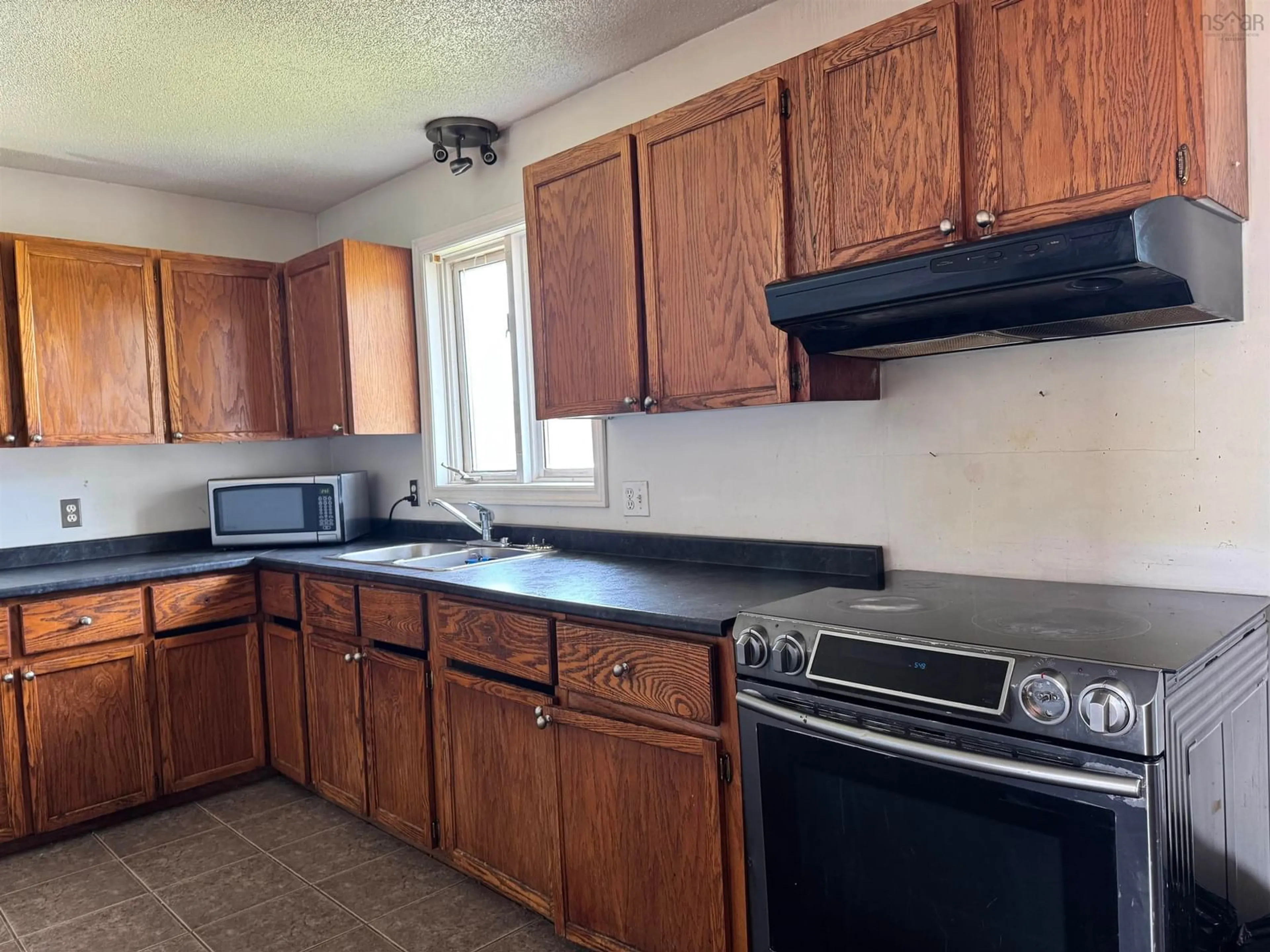 Standard kitchen, unknown for 68 Macdonald Cres, Sydney Mines Nova Scotia B1Y 3H5