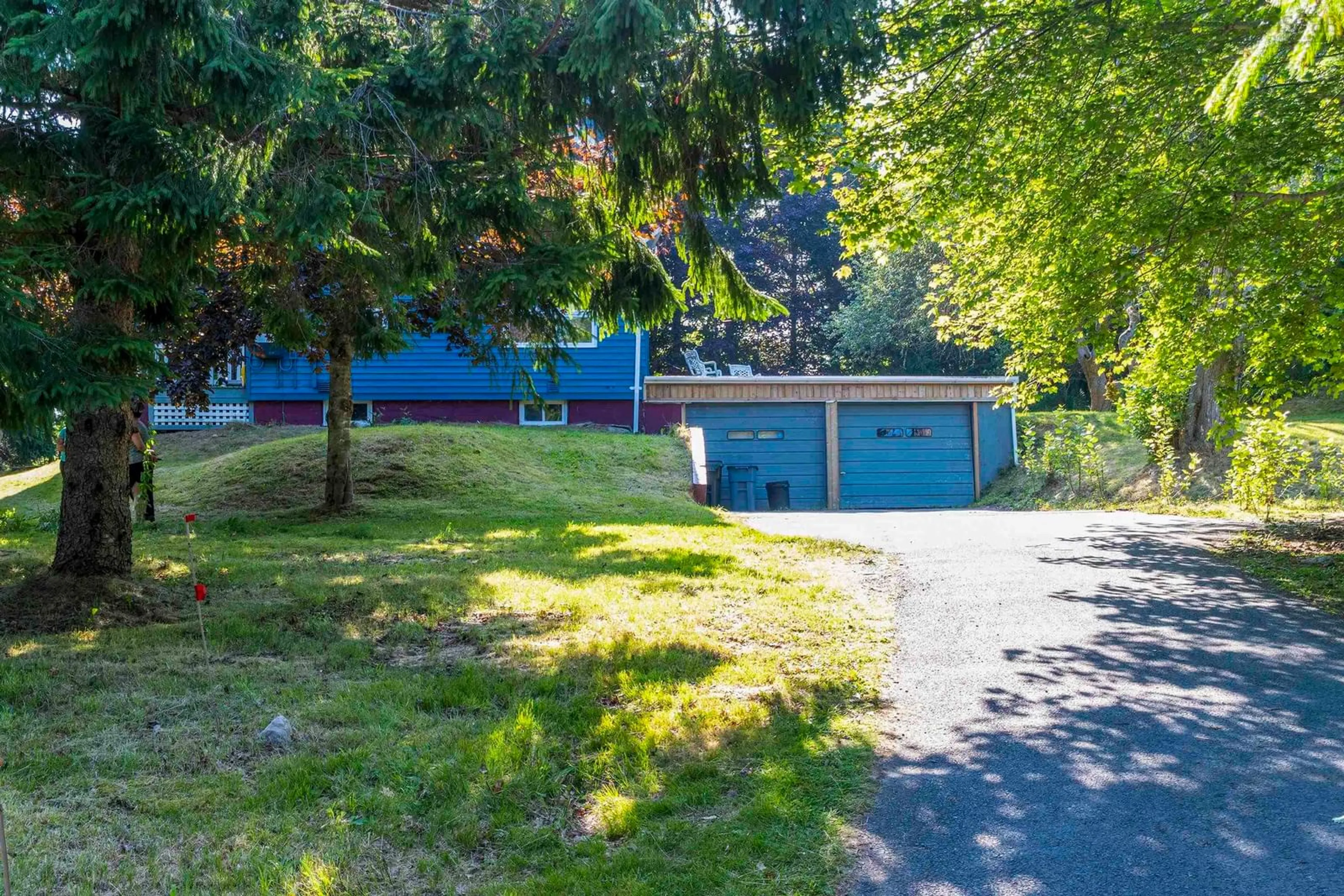A pic from outside/outdoor area/front of a property/back of a property/a pic from drone, street for 281 Island View Dr, Boutiliers Point Nova Scotia B3Z 1R9