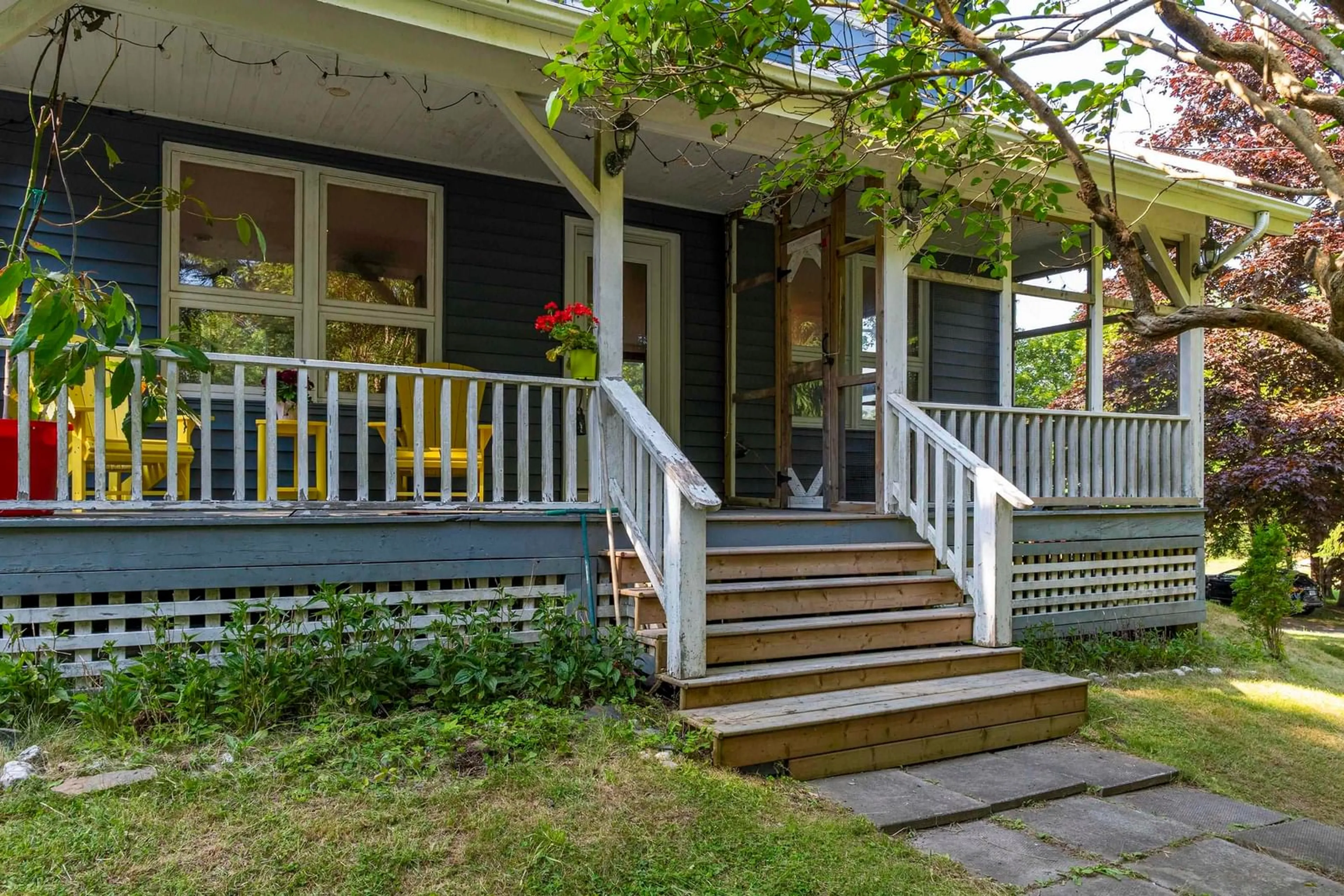 Patio, street for 281 Island View Dr, Boutiliers Point Nova Scotia B3Z 1R9