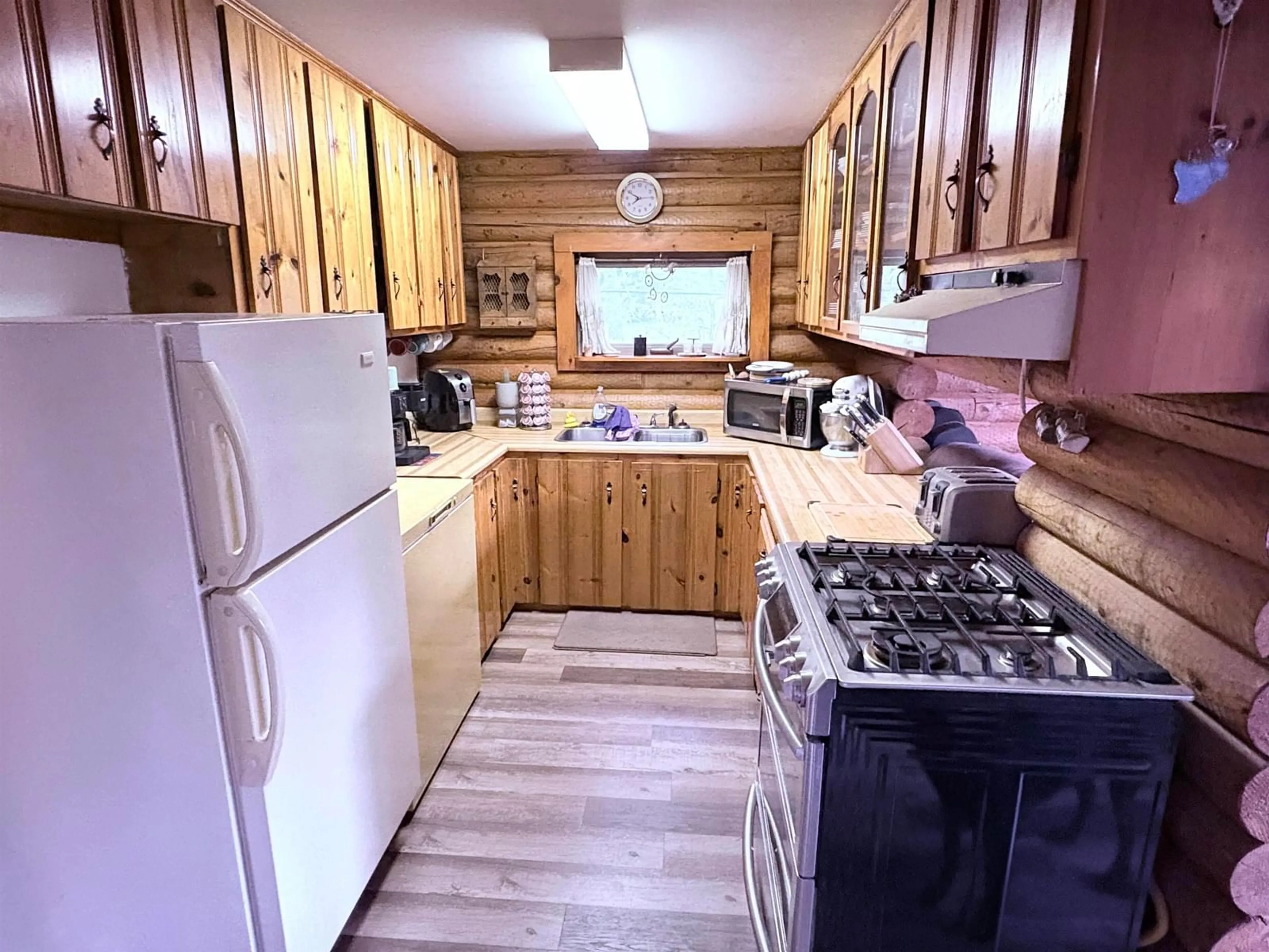 Standard kitchen, wood/laminate floor for 40 Stevens Rd, Alton Nova Scotia B0N 2J0