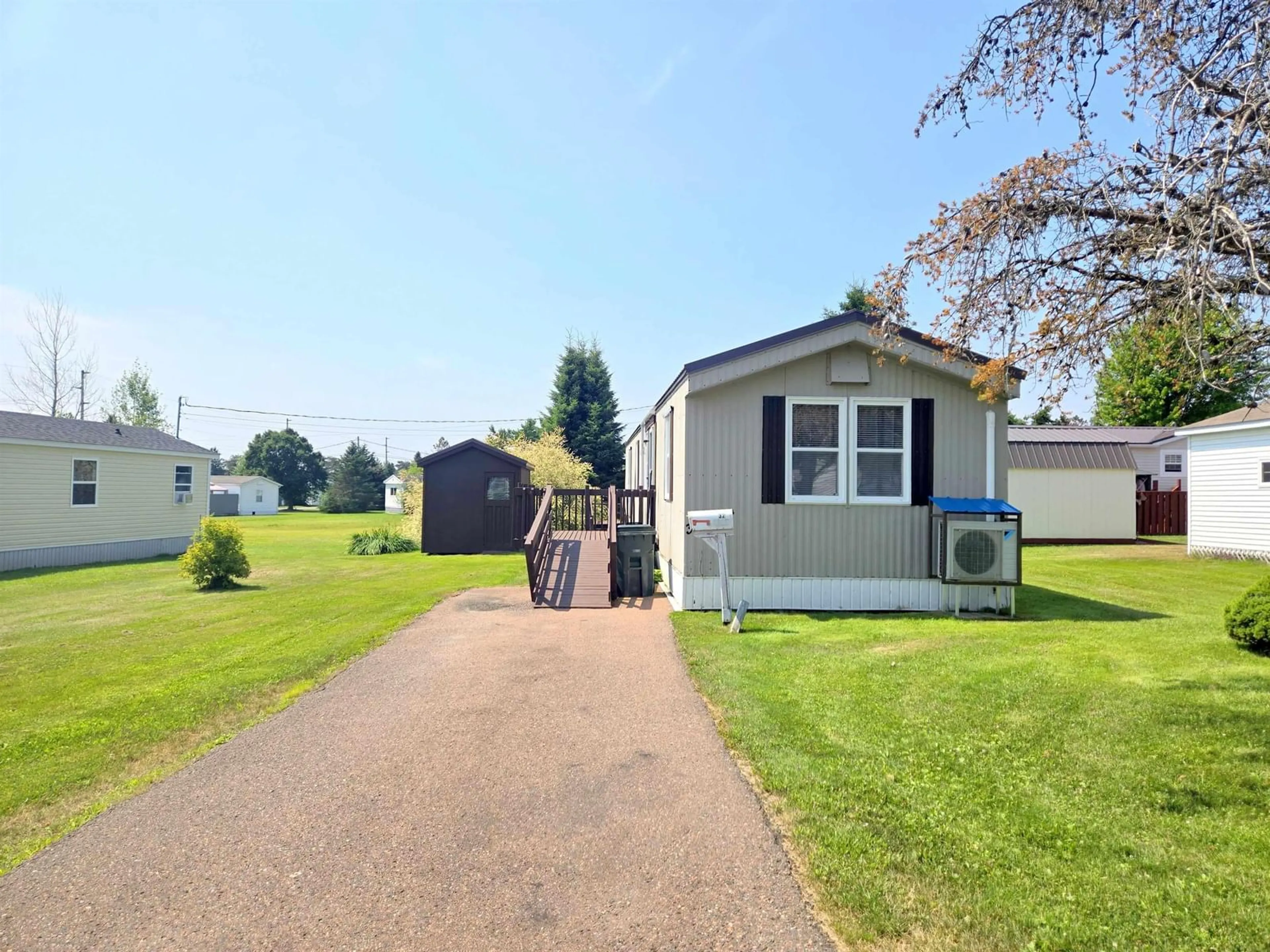 Unknown for 32 Lorne Cres, Amherst Nova Scotia B4H 4B7