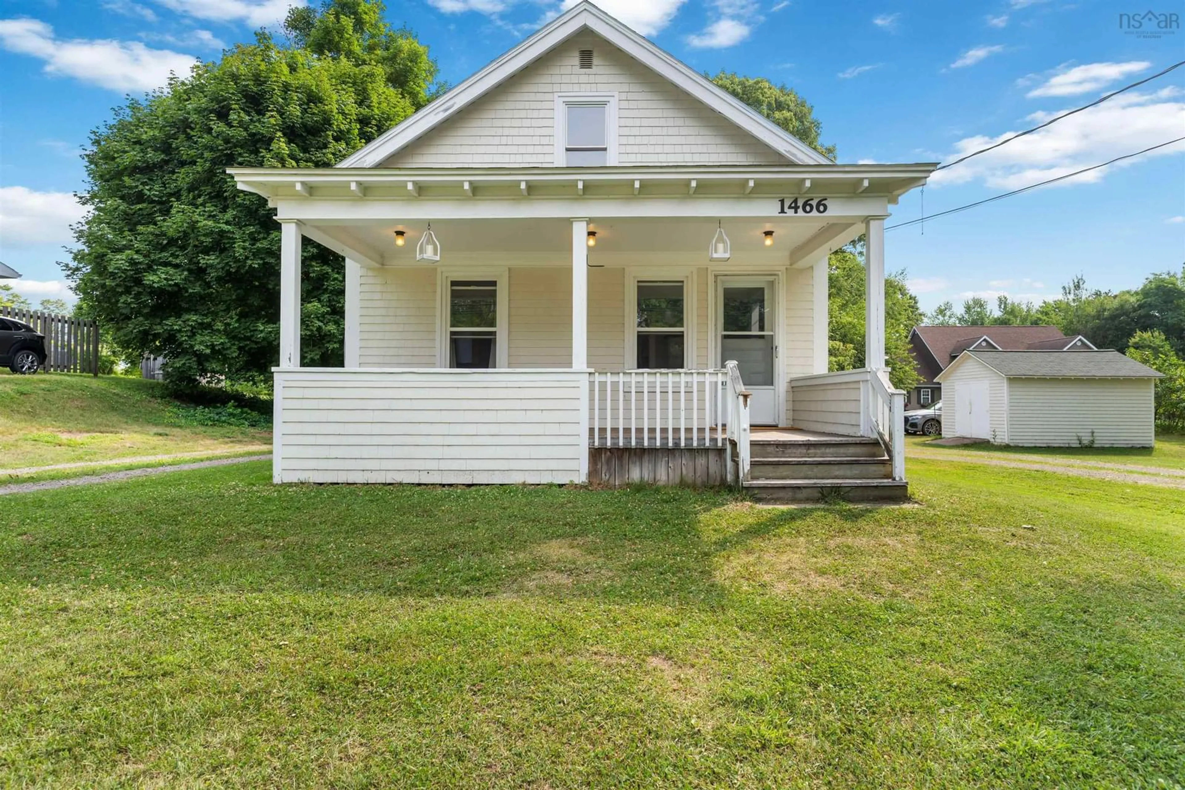 Home with vinyl exterior material, building for 1466 Bridge St, Kingston Nova Scotia B0P 1R0