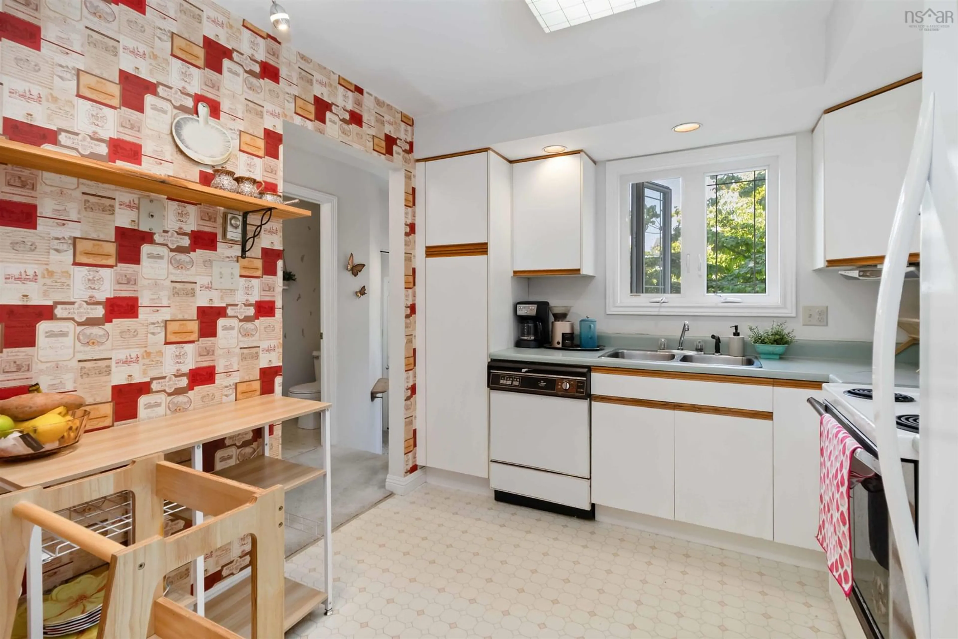Standard kitchen, ceramic/tile floor for 211 Greenwood Avenue, Timberlea Nova Scotia B3T 1H8