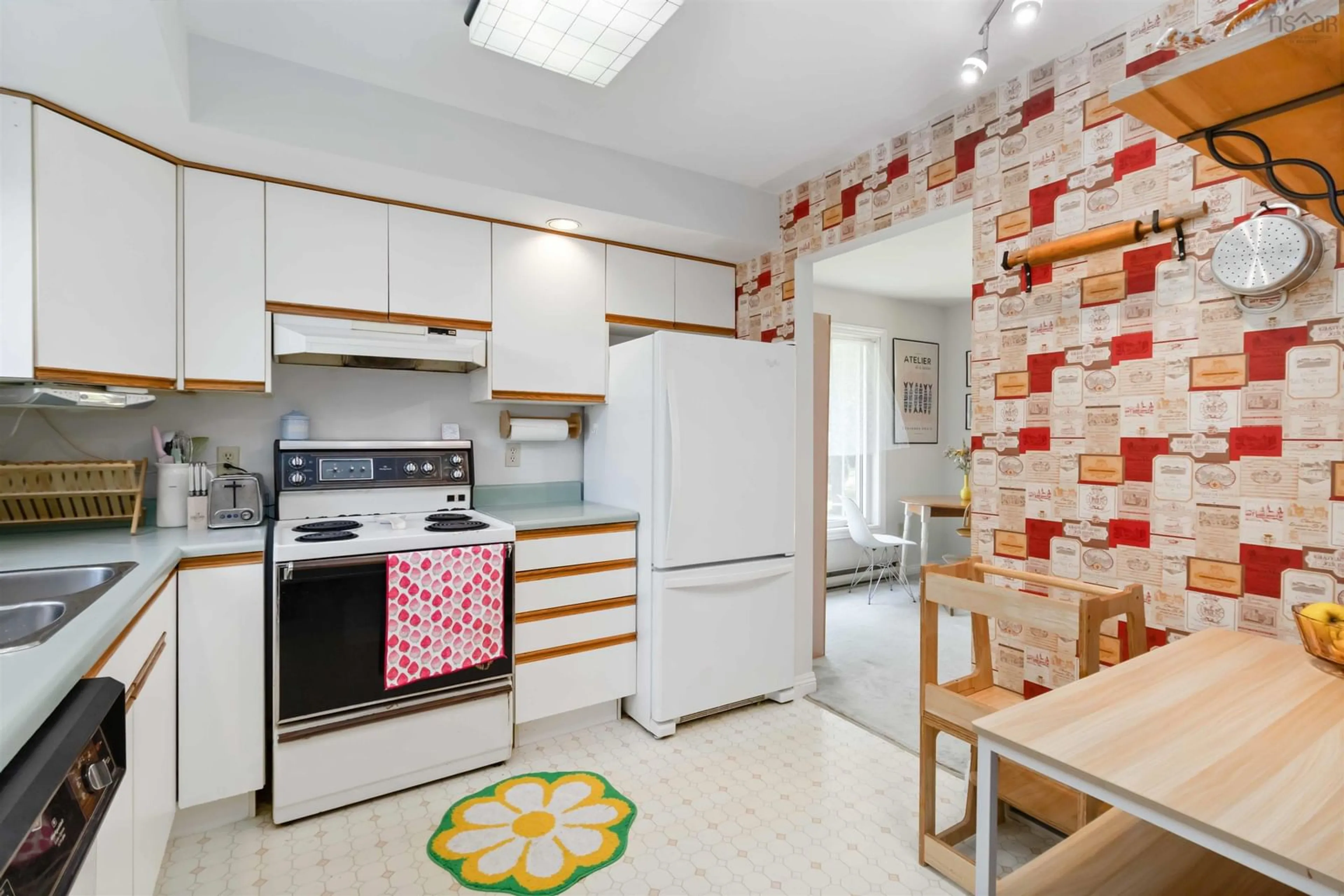 Standard kitchen, ceramic/tile floor for 211 Greenwood Avenue, Timberlea Nova Scotia B3T 1H8