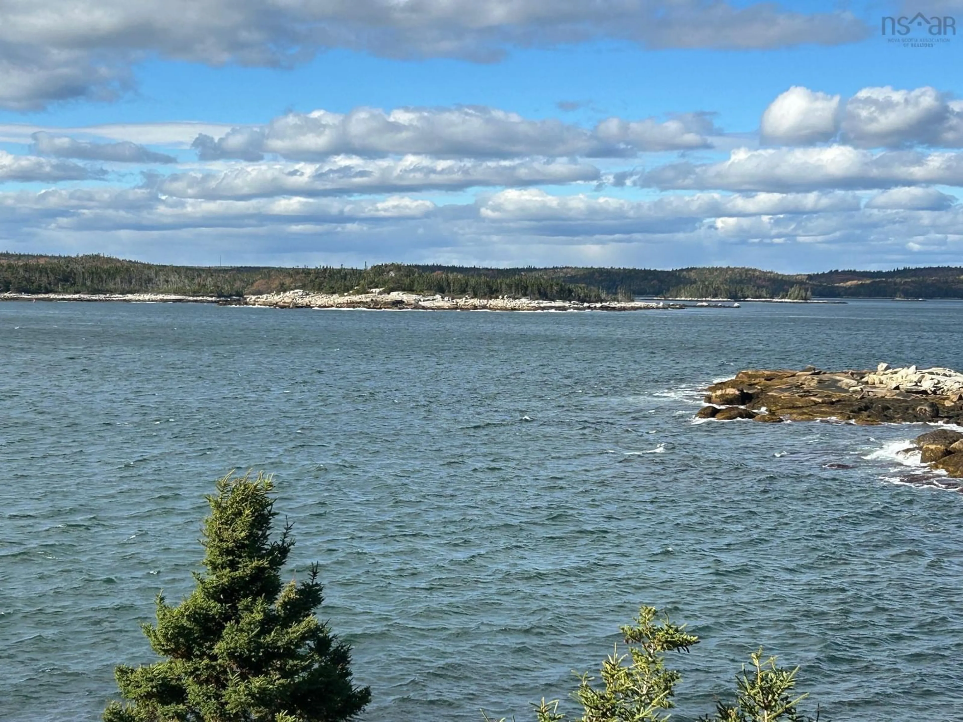 Blurry image for 5 Black Point Dr, Blind Bay Nova Scotia B3Z 4C3