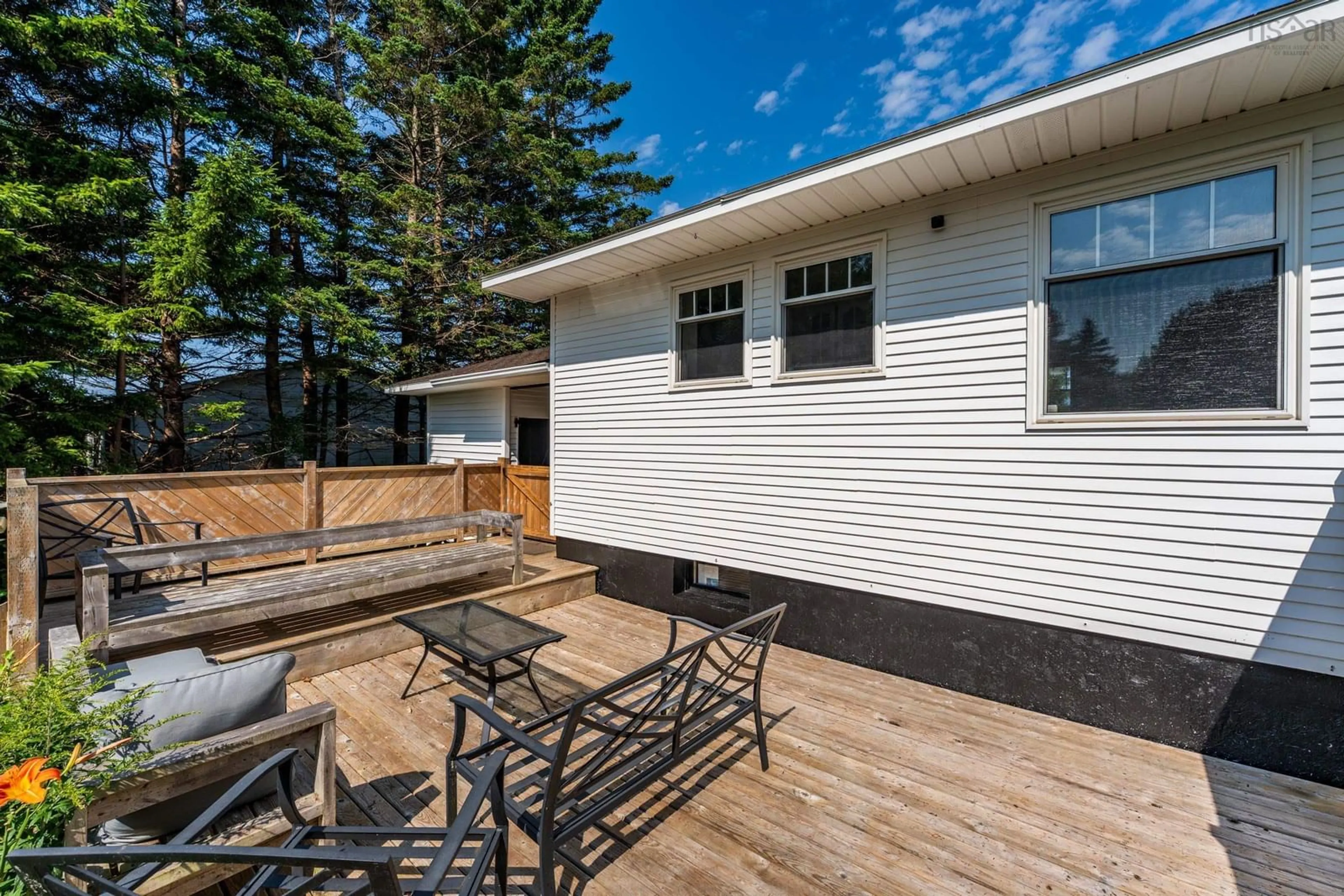 Home with vinyl exterior material, unknown for 111 Prince William Street, Digby Nova Scotia B0V 1A0