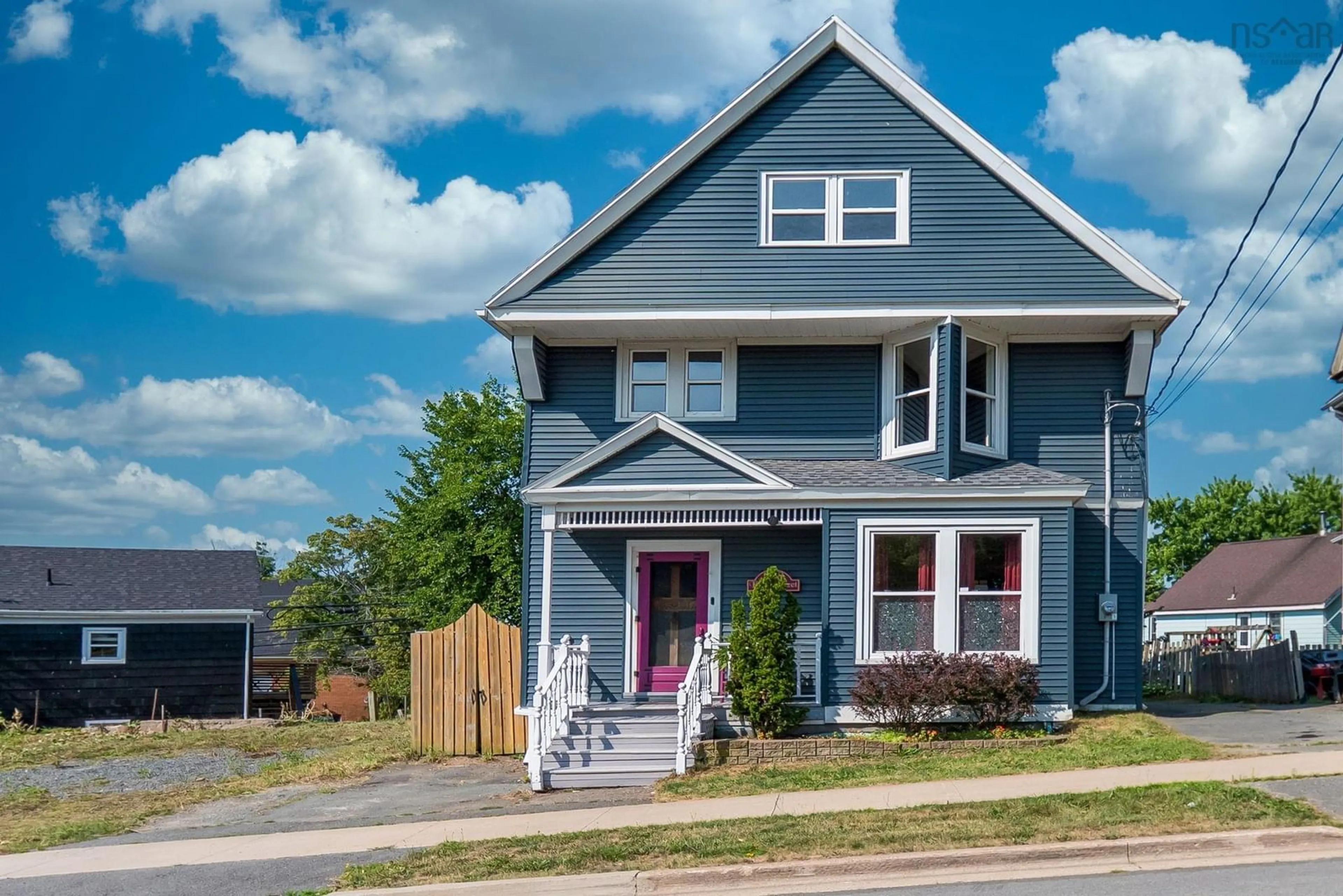 Home with vinyl exterior material, street for 328 King St, Windsor Nova Scotia B0N 2T0