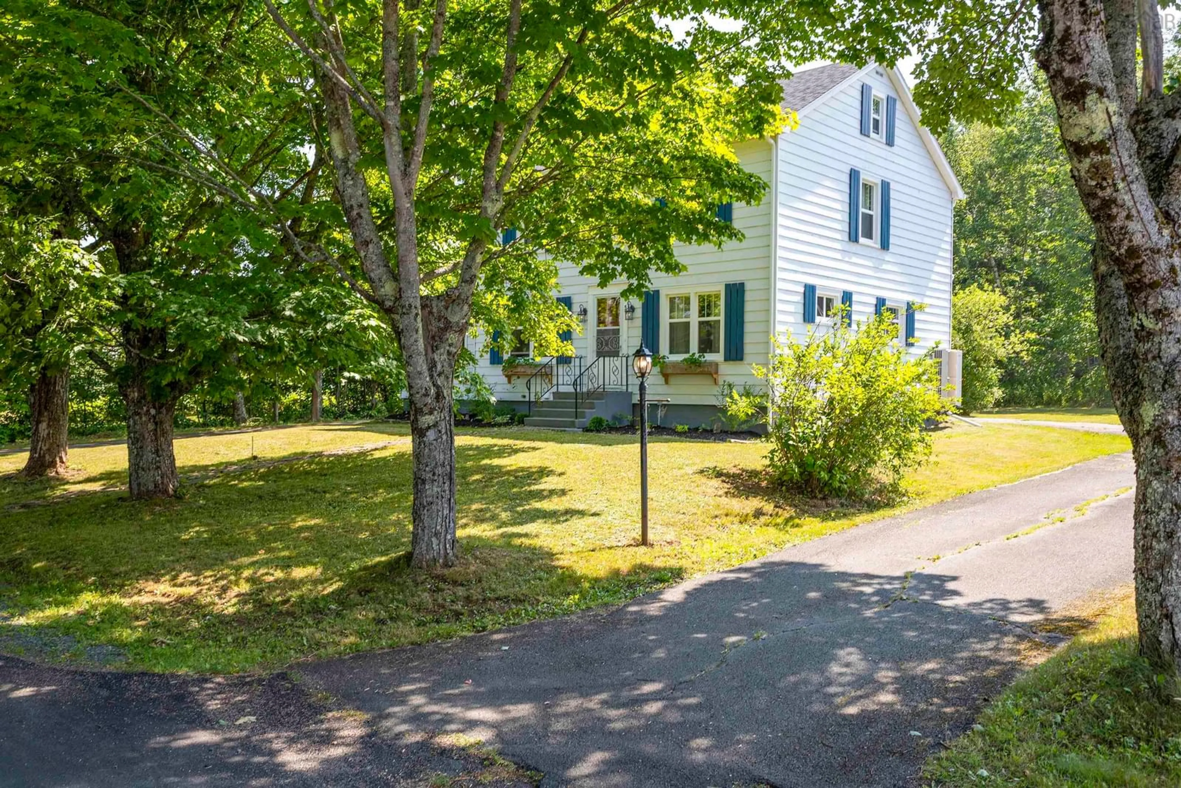 A pic from outside/outdoor area/front of a property/back of a property/a pic from drone, street for 54 Church St, Tatamagouche Nova Scotia B0K 1V0