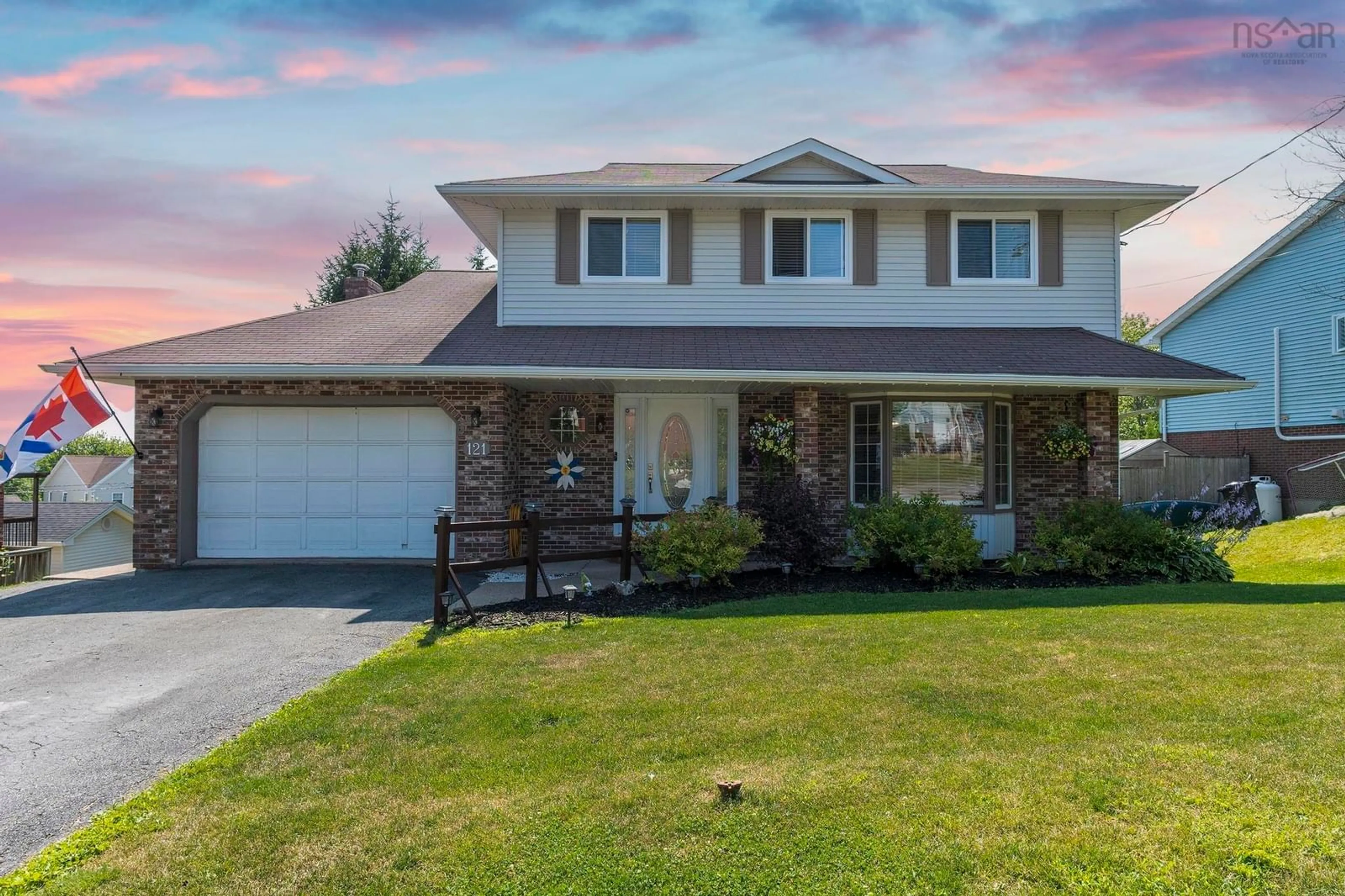 Home with vinyl exterior material, street for 121 Greenwich Dr, Dartmouth Nova Scotia B2V 2N5