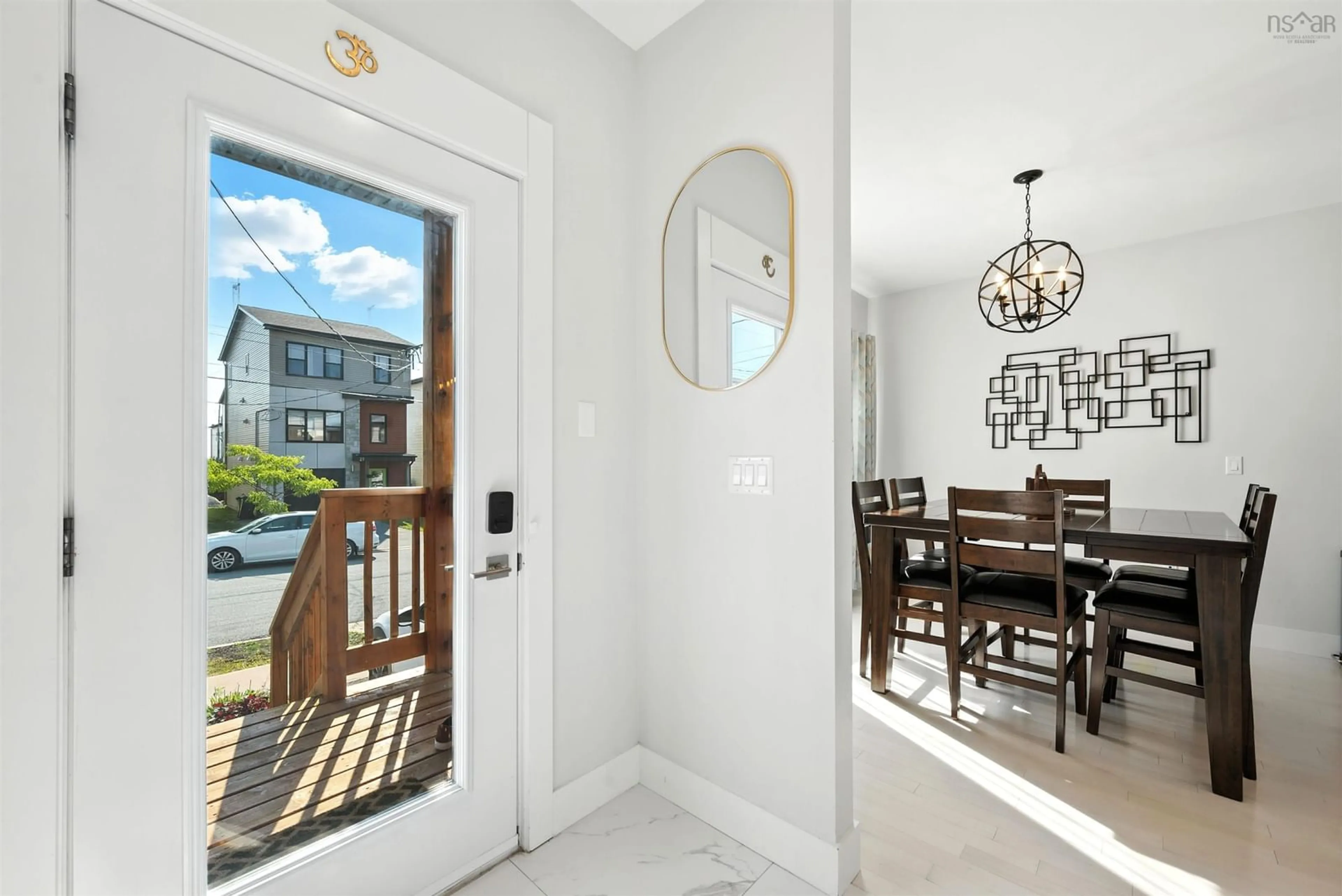 Indoor entryway for 32 Travertine Crt, Spryfield Nova Scotia B3P 0J5